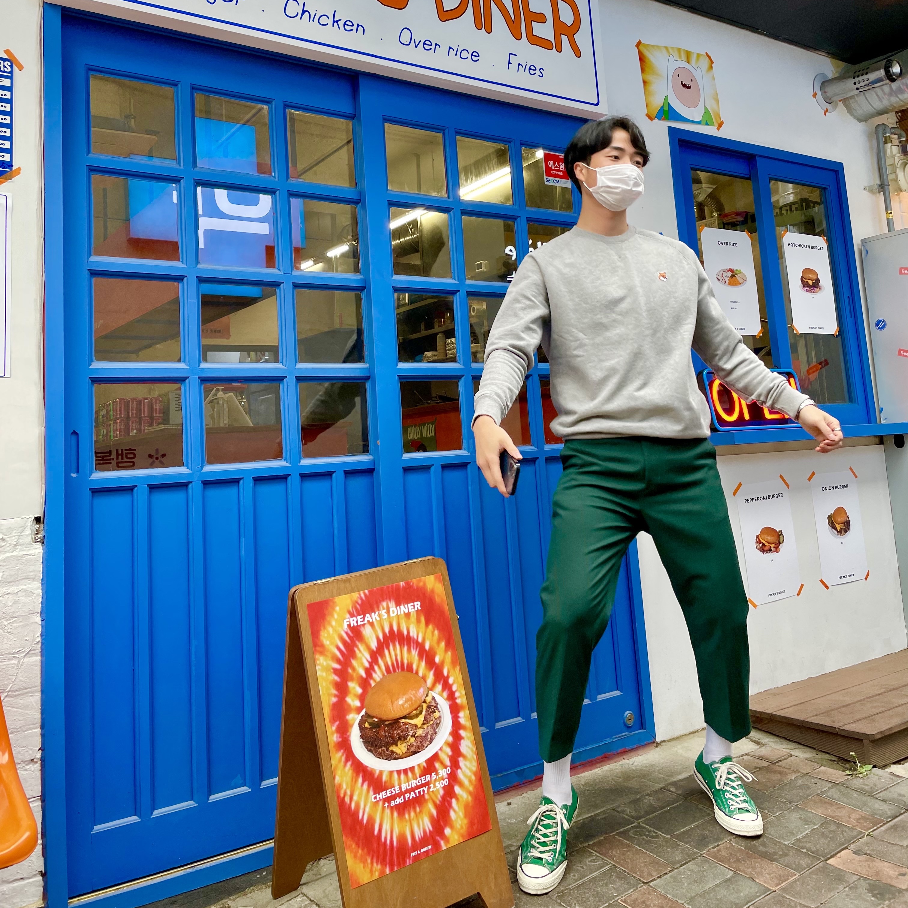 Maison Kitsune Fox Head Patch Classic Sweatshirt Grey Melange, Converse Chuck 70 Ox Amazon 착용 스타일 - 1