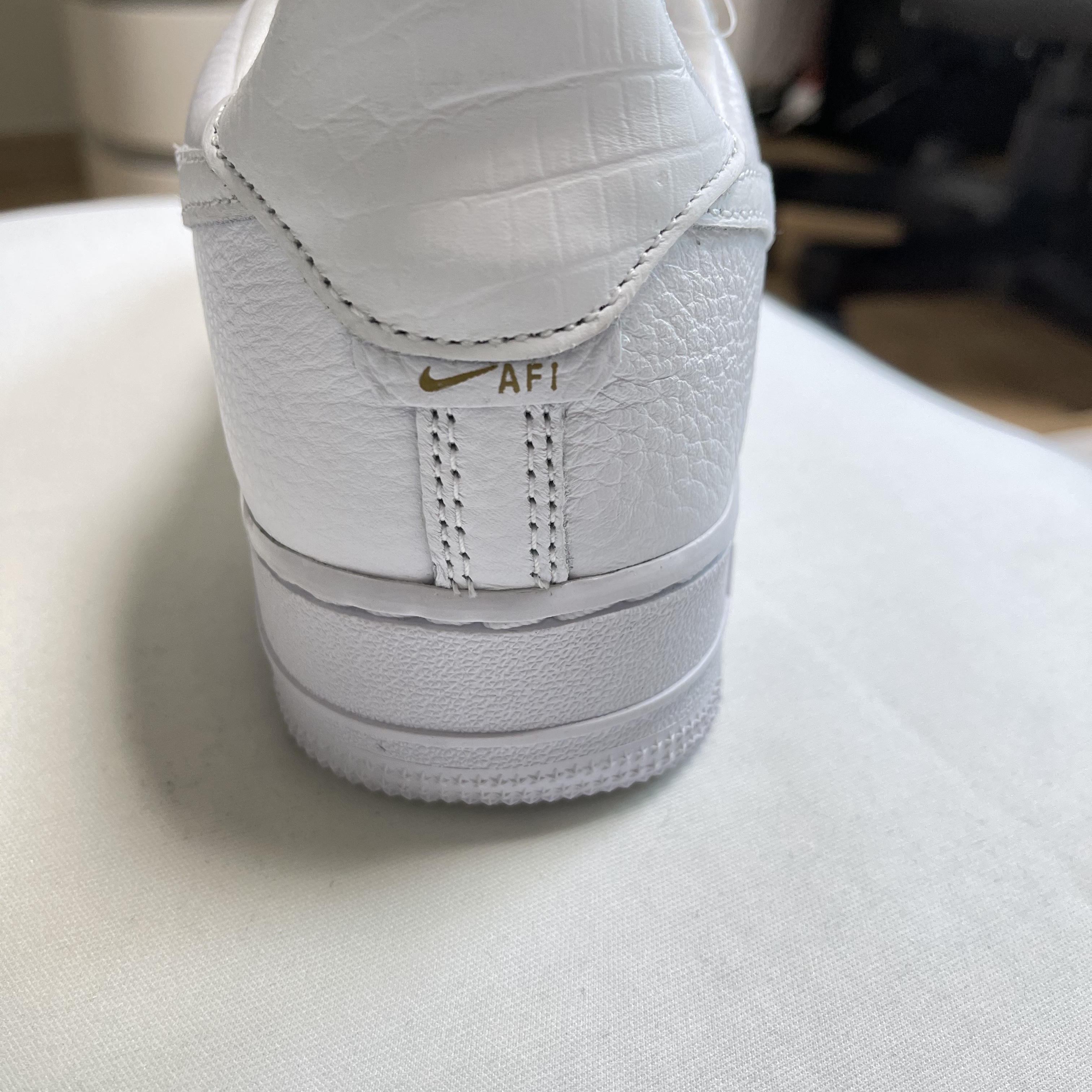 Nike Air Force 1 '07 Craft Triple White 착용 스타일 - 3