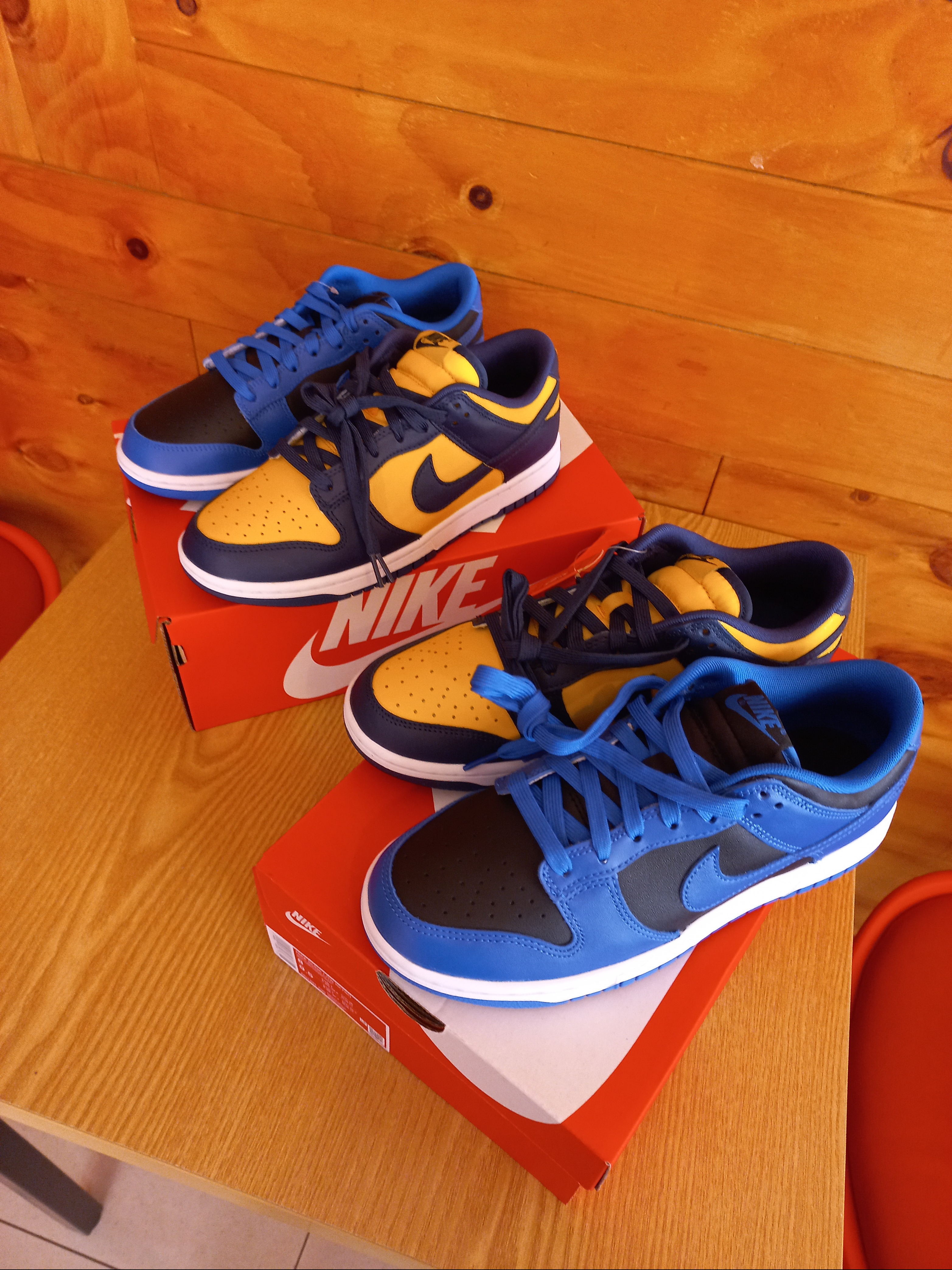 Nike Dunk Low Retro Varsity Maize, Nike Dunk Low Retro Hyper Cobalt 착용 스타일 - 3