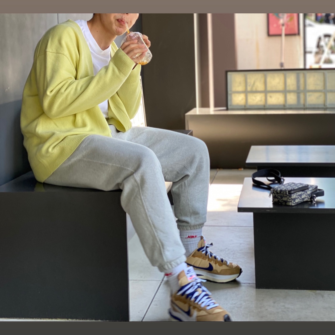 Nike x Sacai VaporWaffle Sesame and Blue Void 착용 스타일 - 1