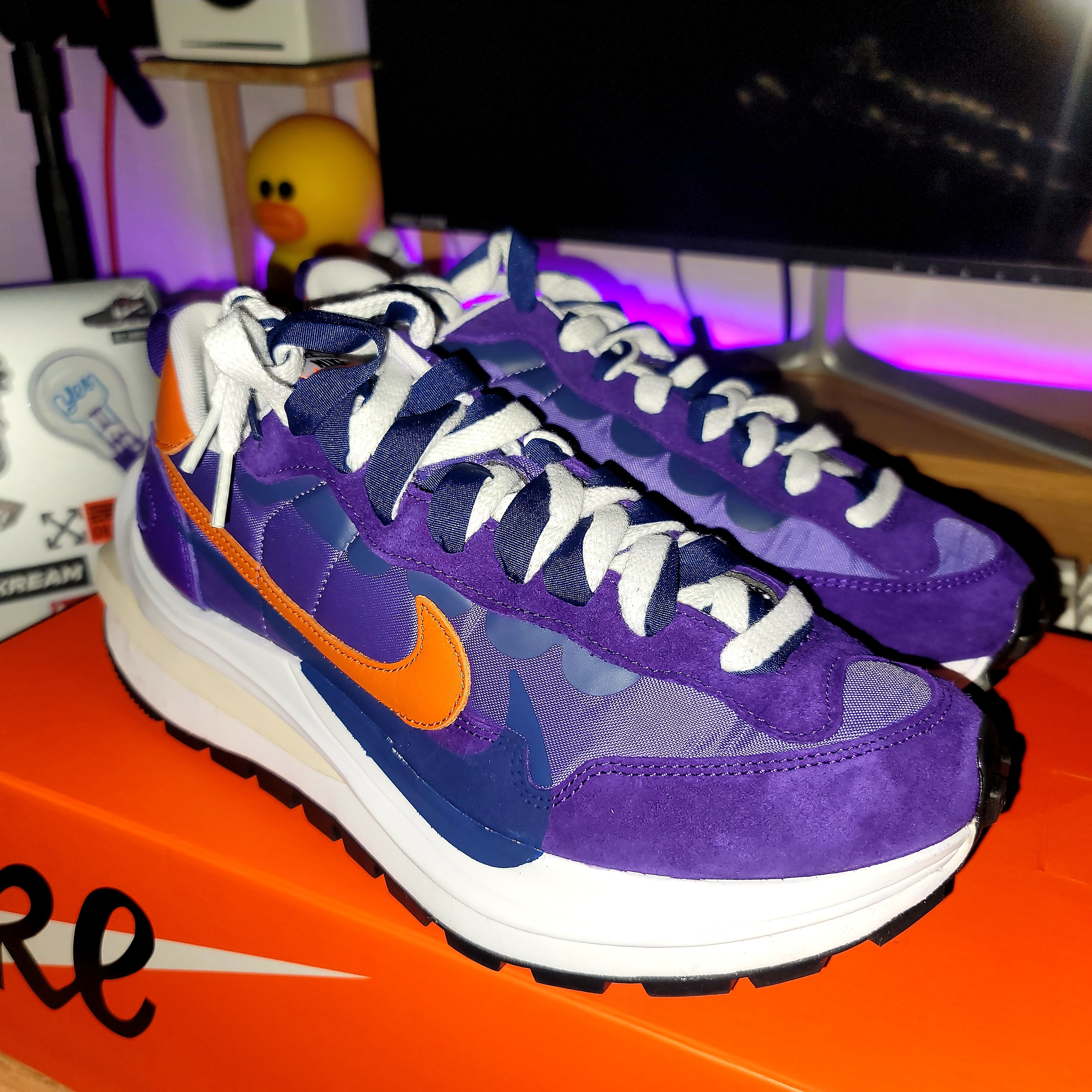 Nike x Sacai VaporWaffle Dark Iris 착용 스타일