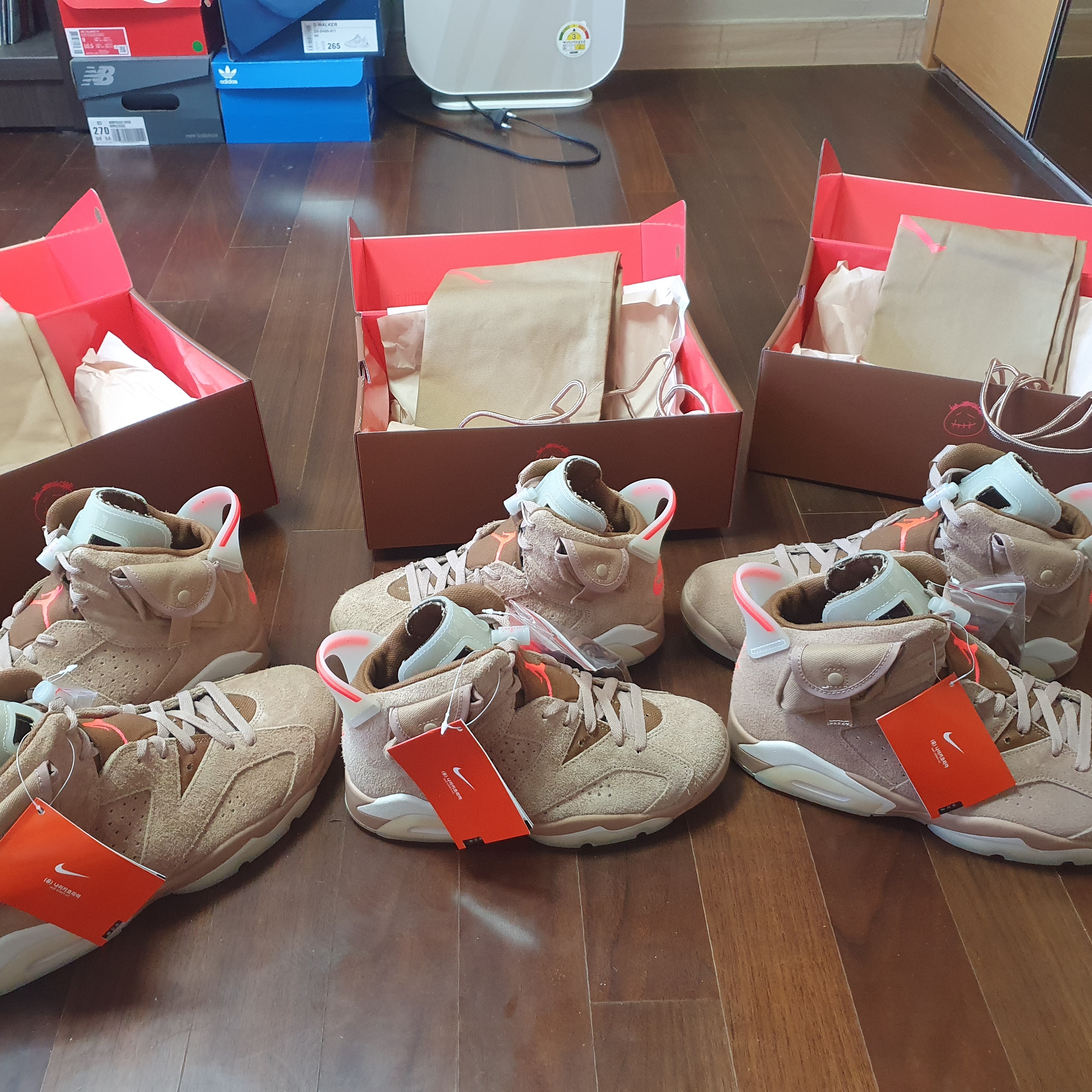 Jordan 6 x Travis Scott Retro SP British Khaki 착용 스타일