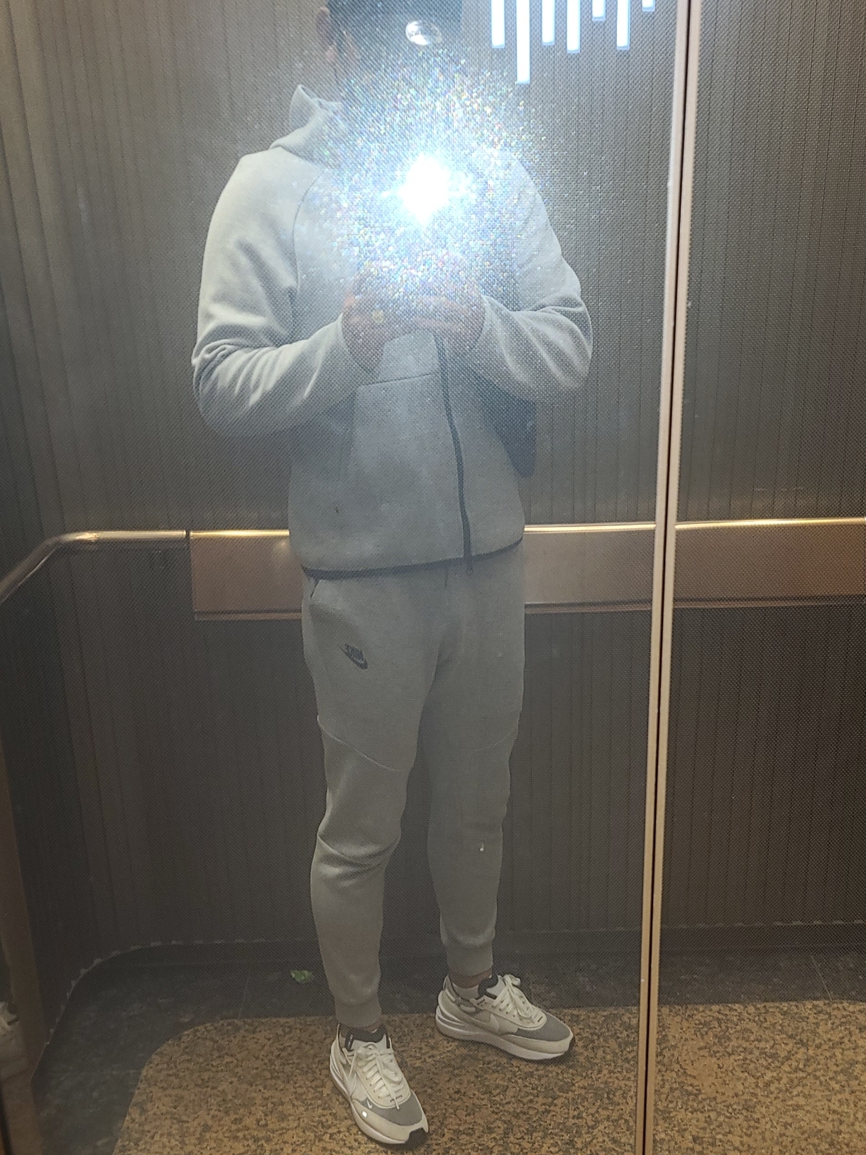 Nike Waffle One Infinite Lilac 착용 스타일