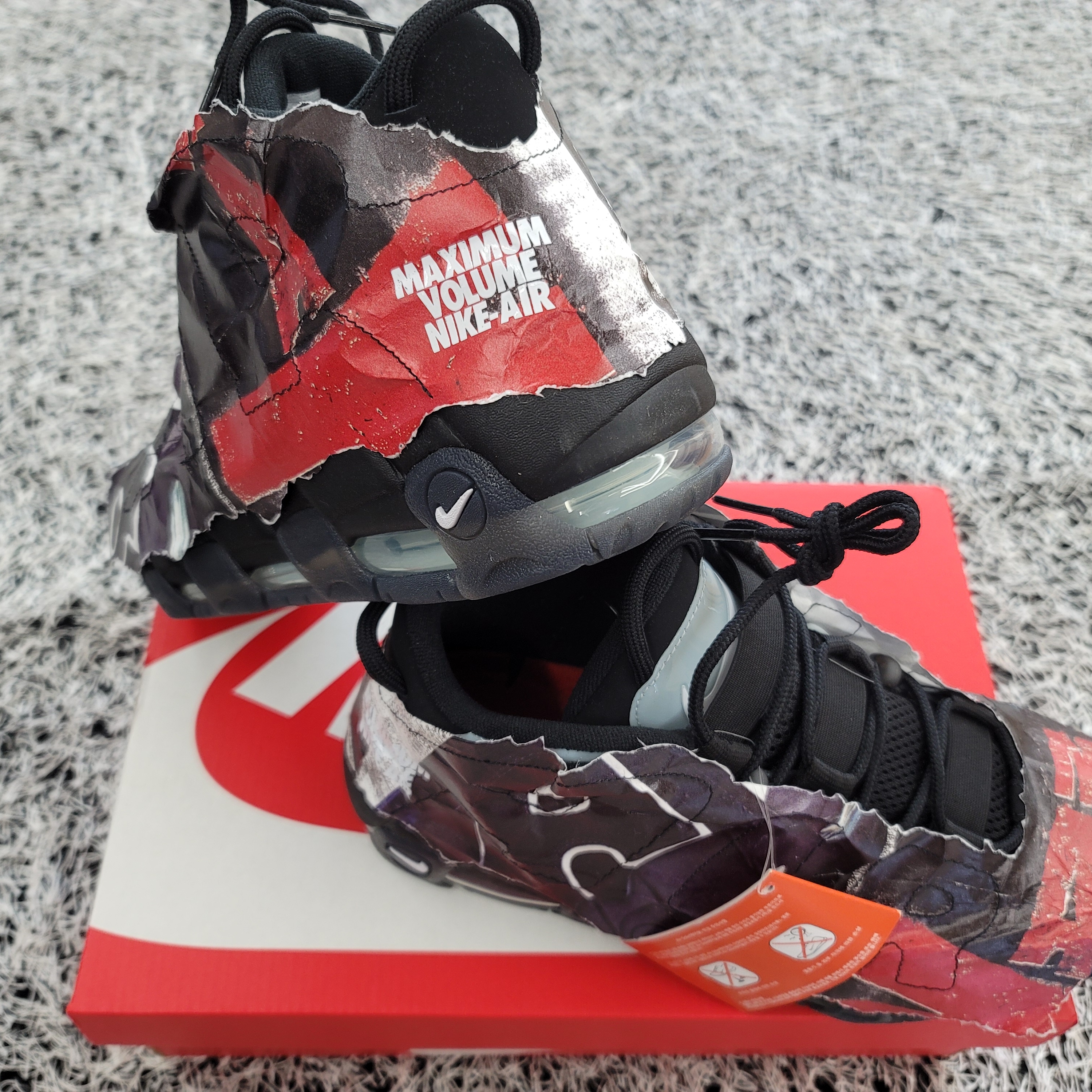 Nike Air More Uptempo 96 Maximum Volume 착용 스타일