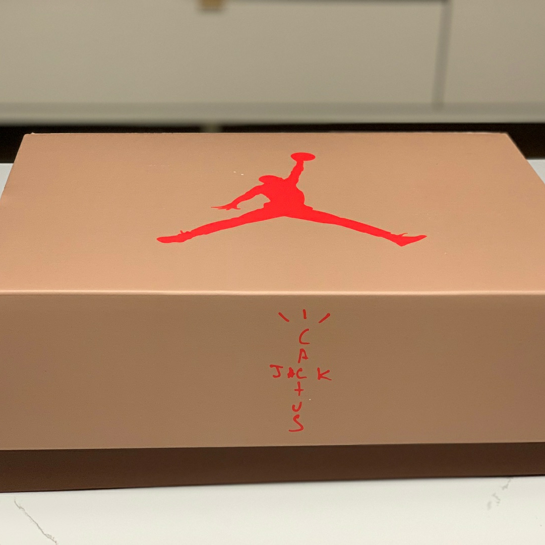 Jordan 6 x Travis Scott Retro SP British Khaki 착용 스타일 - 2
