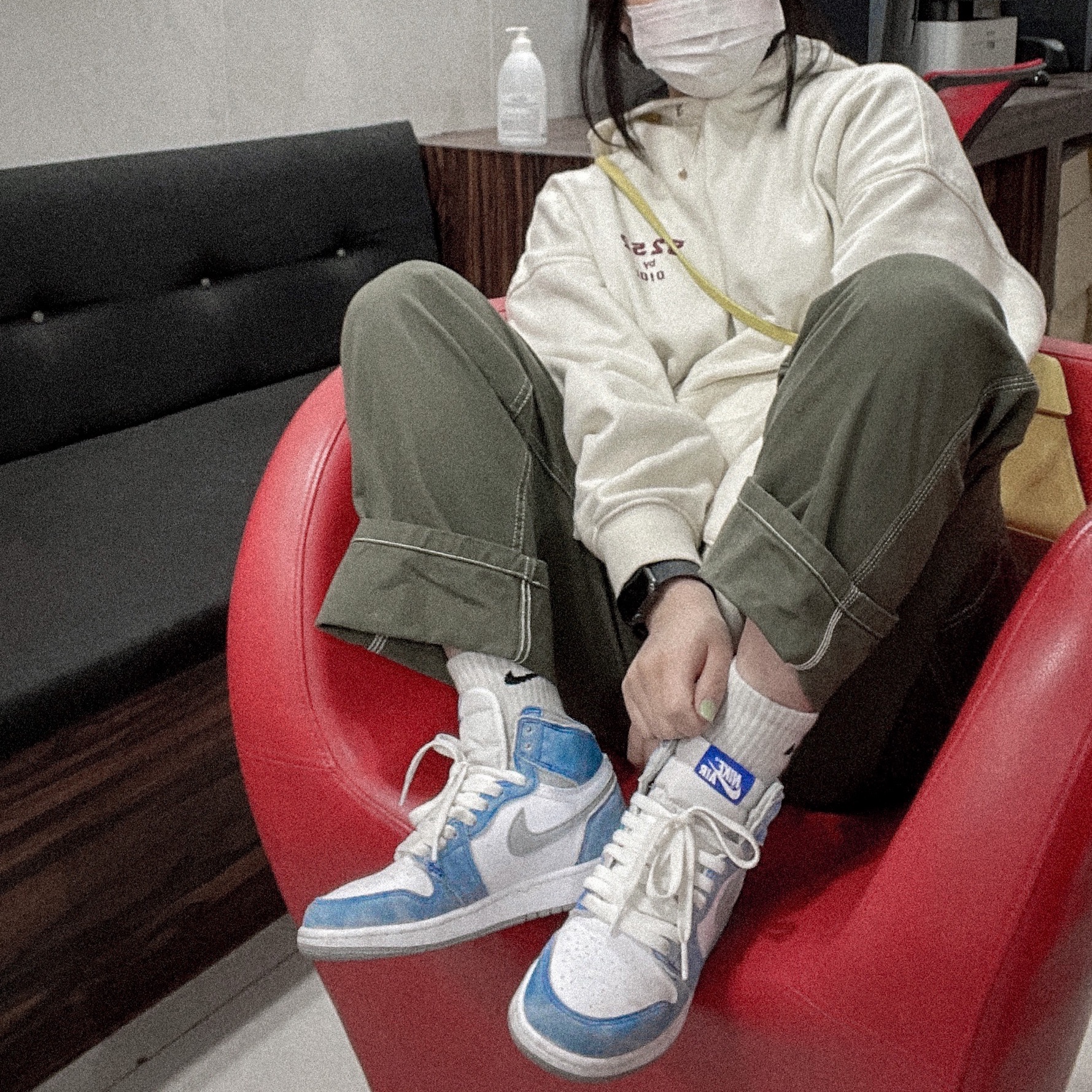 (GS) Jordan 1 Retro High OG Hyper Royal 착용 스타일