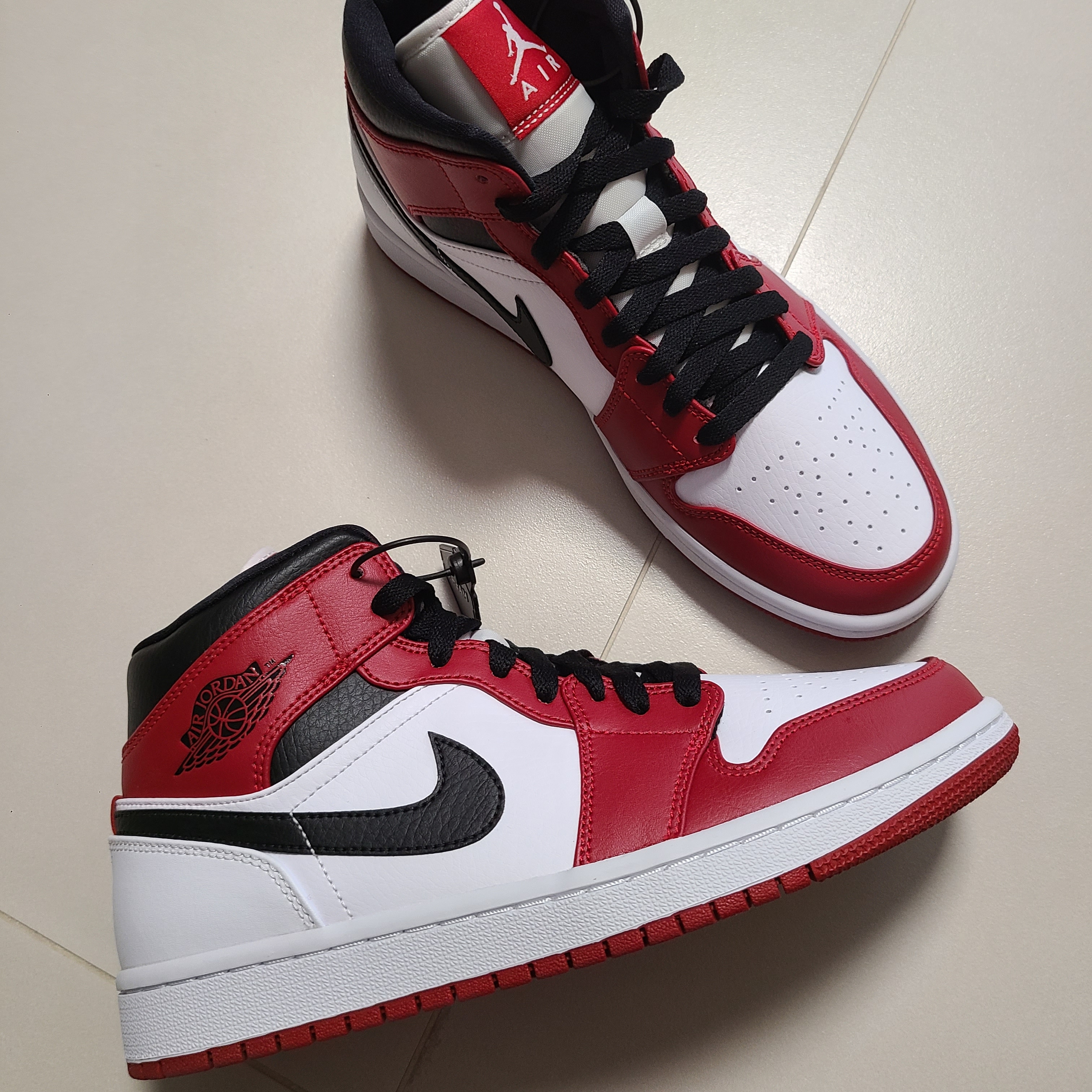 Jordan 1 Mid Chicago 2020 착용 스타일