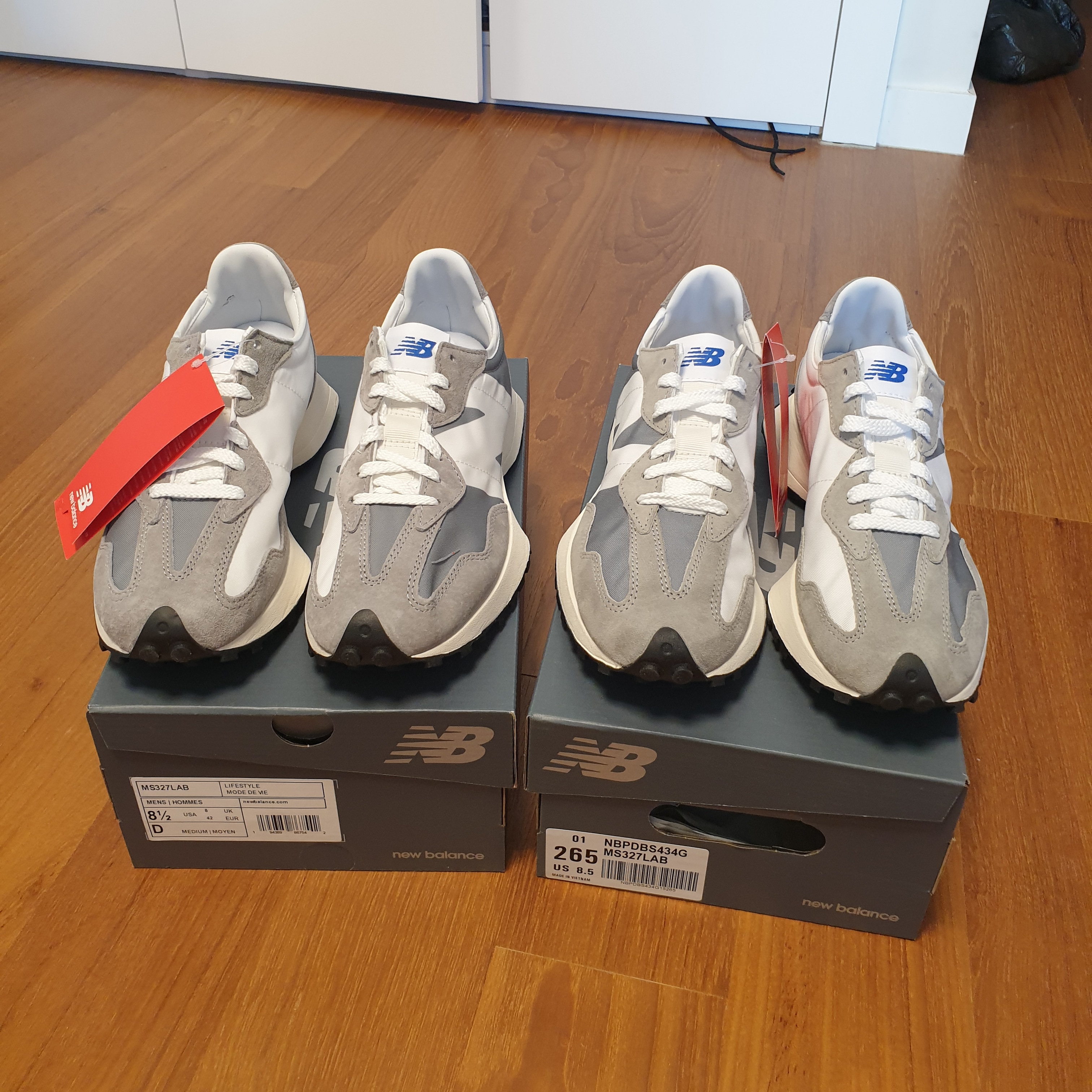 New Balance 327 Grey 착용 스타일 - 4