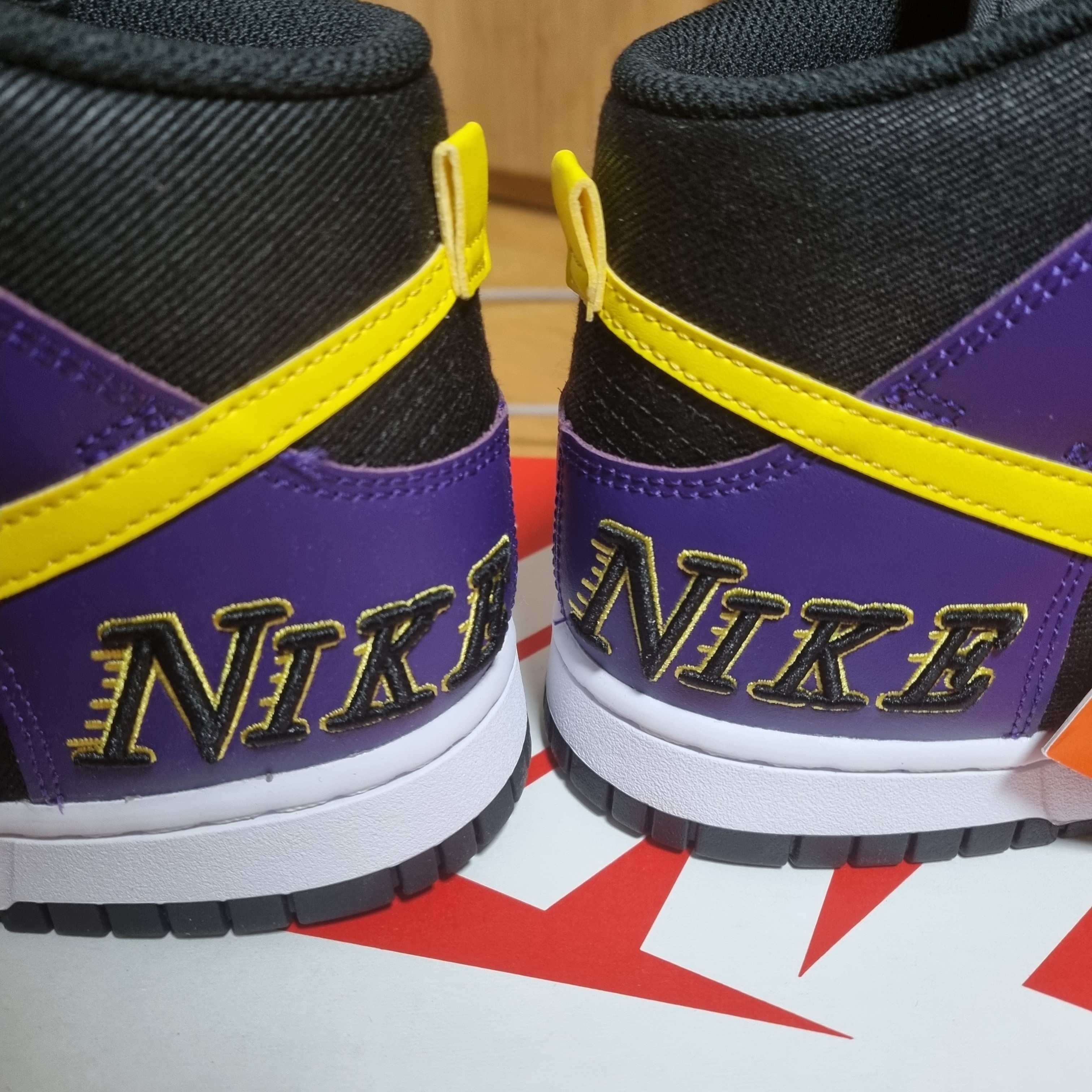 Nike Dunk High PRM EMB Court Purple 착용 스타일 - 2