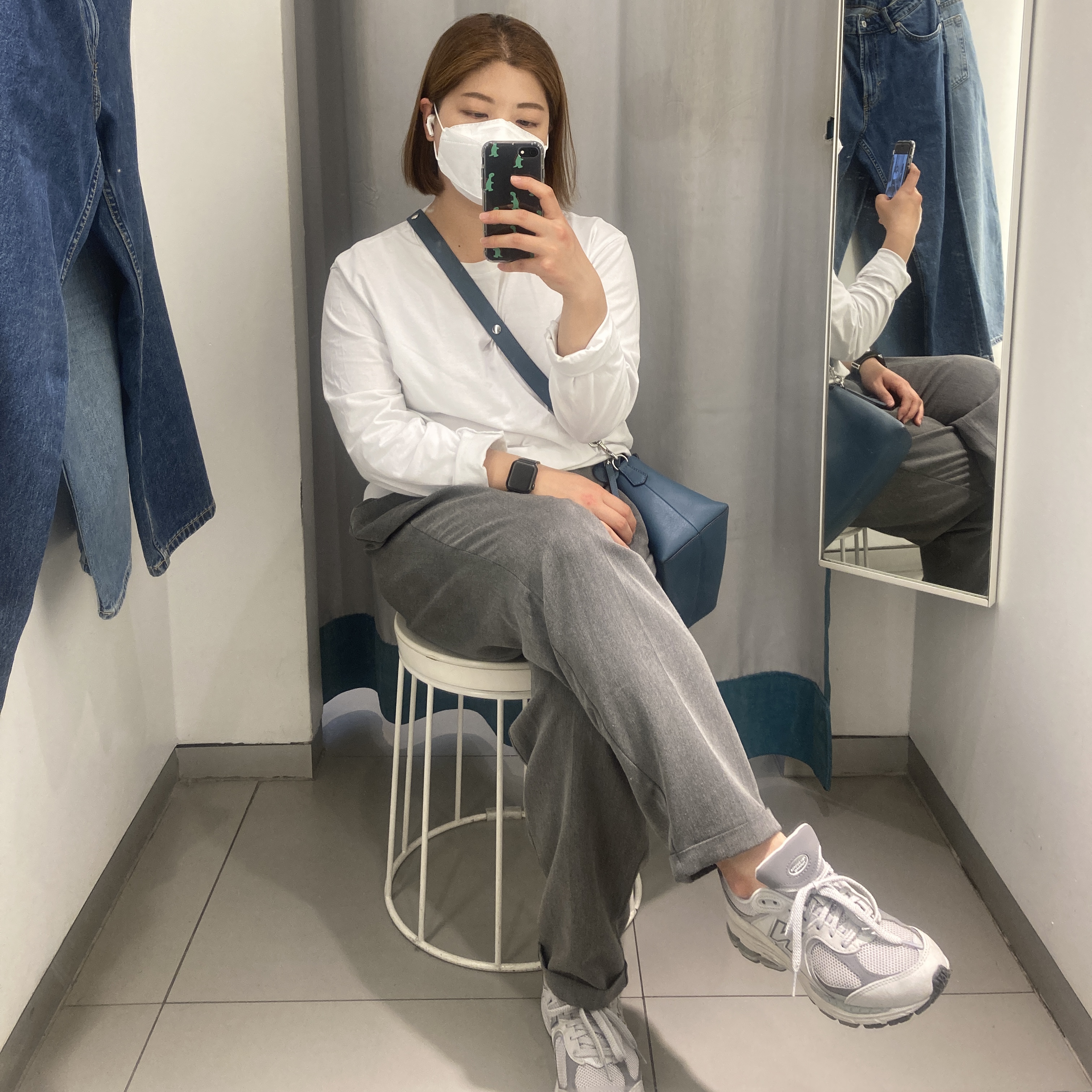 New Balance 2002R T2 Gray 착용 스타일