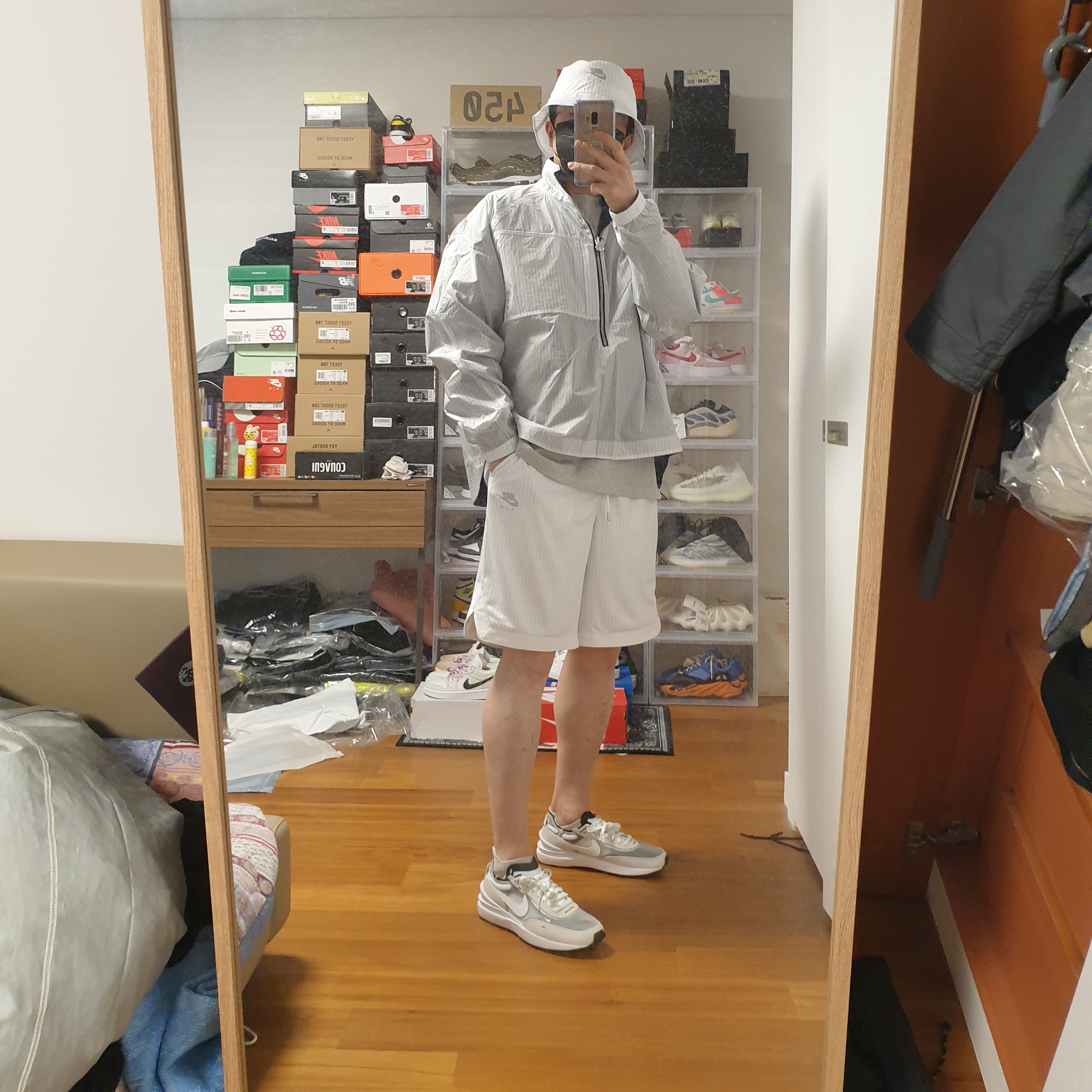 Nike x Kim Jones Reversible Wind Breaker Navy - US/EU, Nike x Kim Jones Bucket Hat White 착용 스타일 - 1