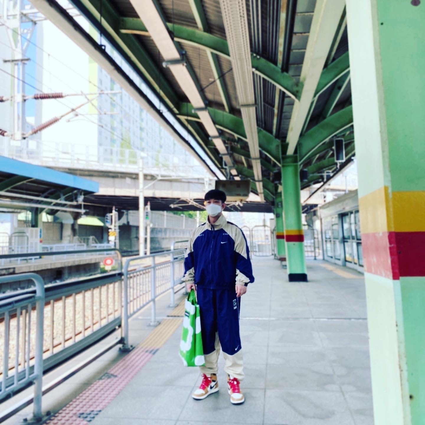 Nike x Cav Empt Track Jacket Navy, Nike x Cav Empt Track Pants Navy 착용 스타일