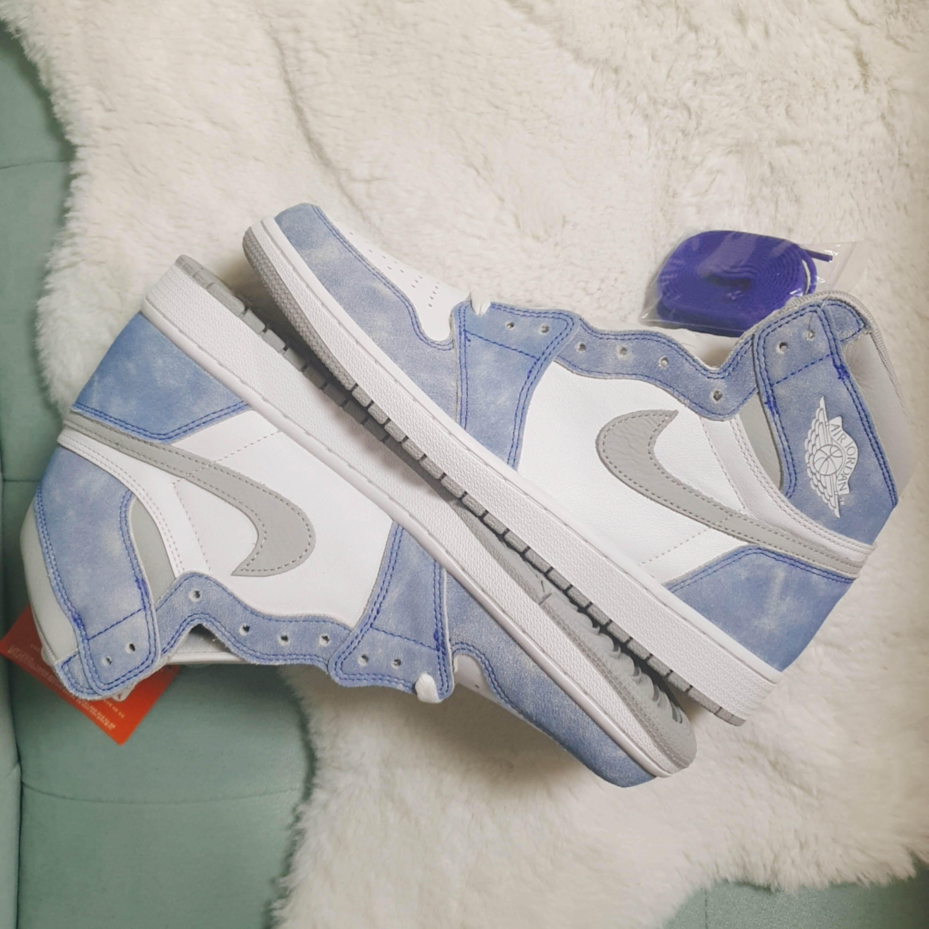 Jordan 1 Retro High OG Hyper Royal 착용 스타일 - 2