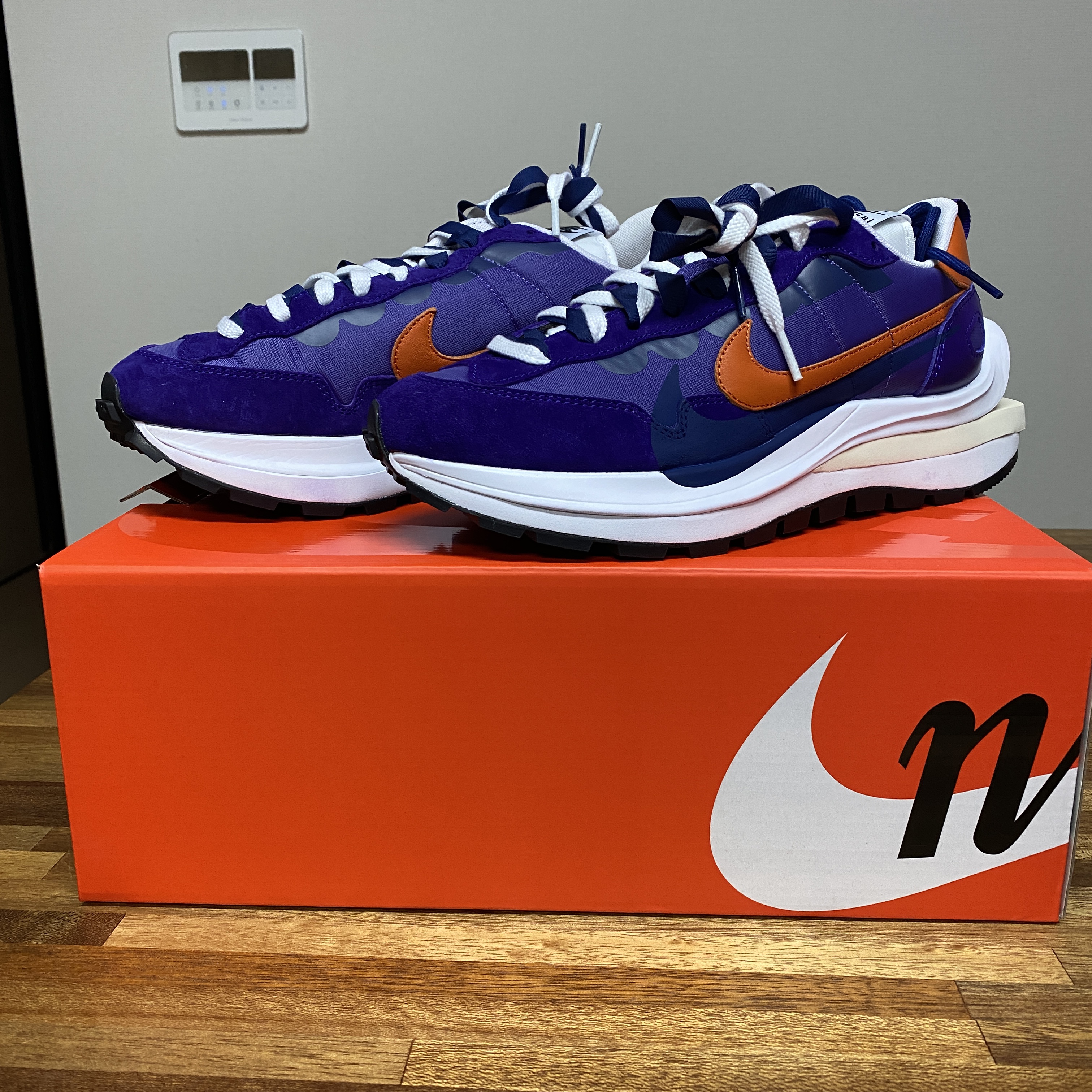 Nike x Sacai VaporWaffle Dark Iris 착용 스타일 - 1