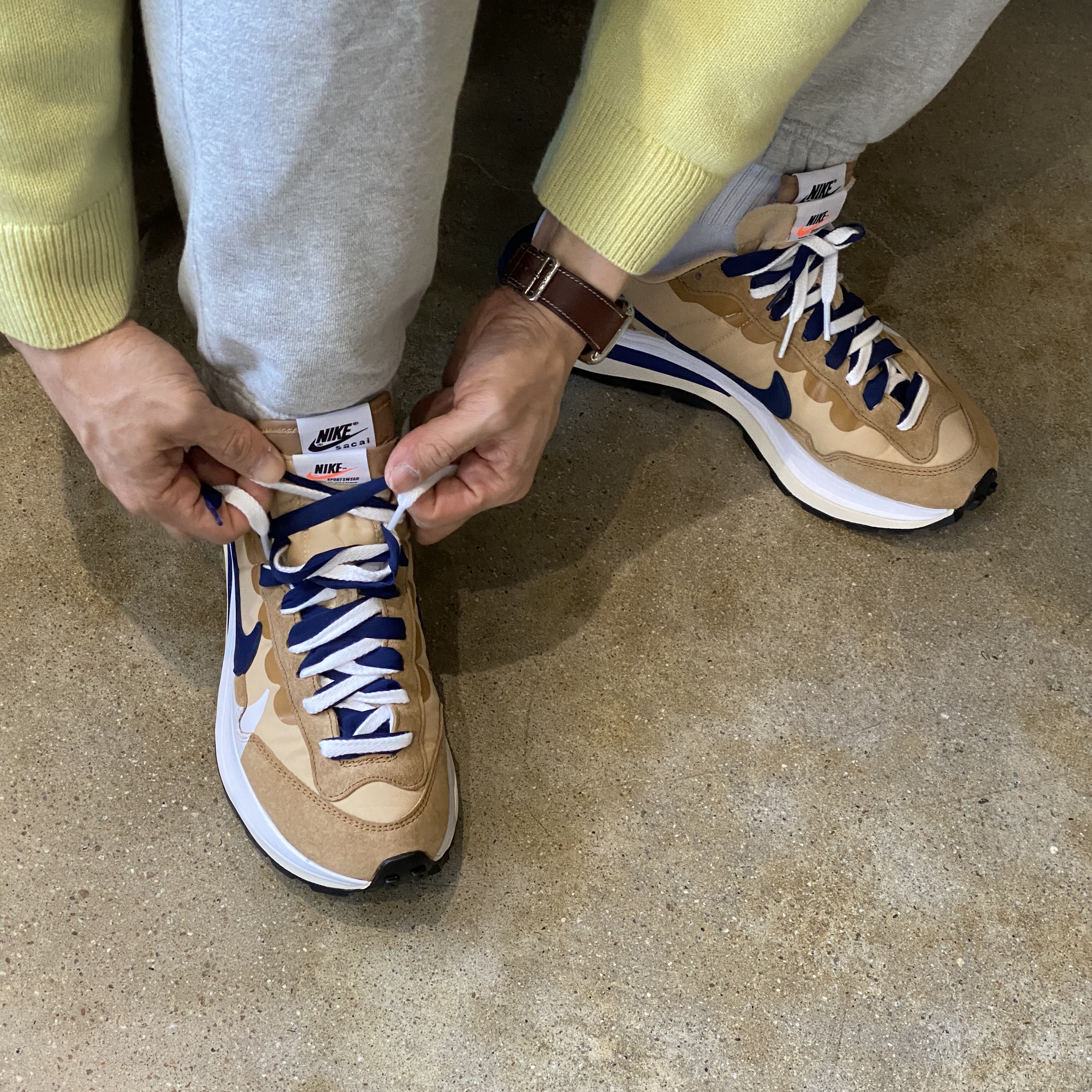 Nike x Sacai VaporWaffle Sesame and Blue Void 착용 스타일 - 2