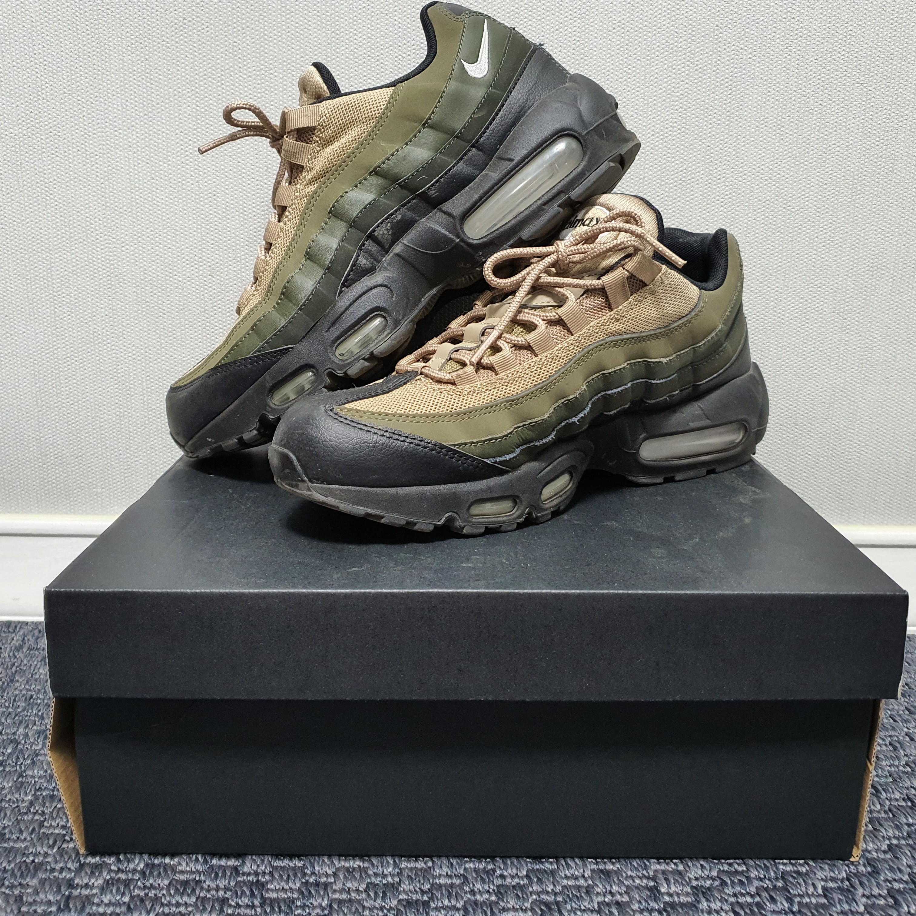(W) Nike Air Max 95 Olive Canvas 착용 스타일
