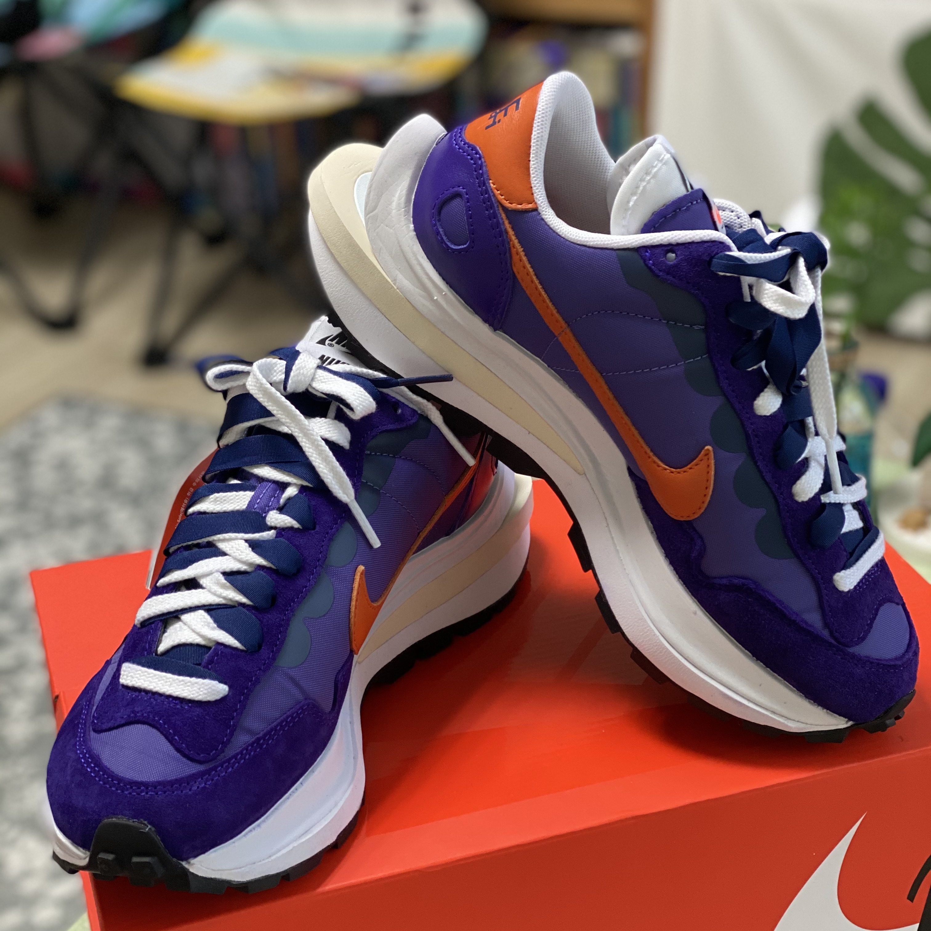 Nike x Sacai VaporWaffle Dark Iris 착용 스타일 - 2