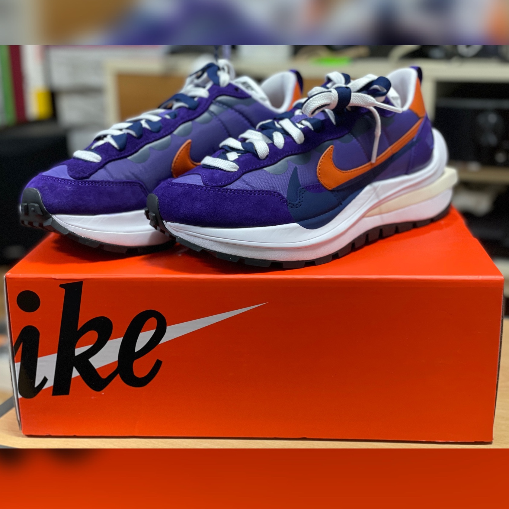Nike x Sacai VaporWaffle Dark Iris 착용 스타일