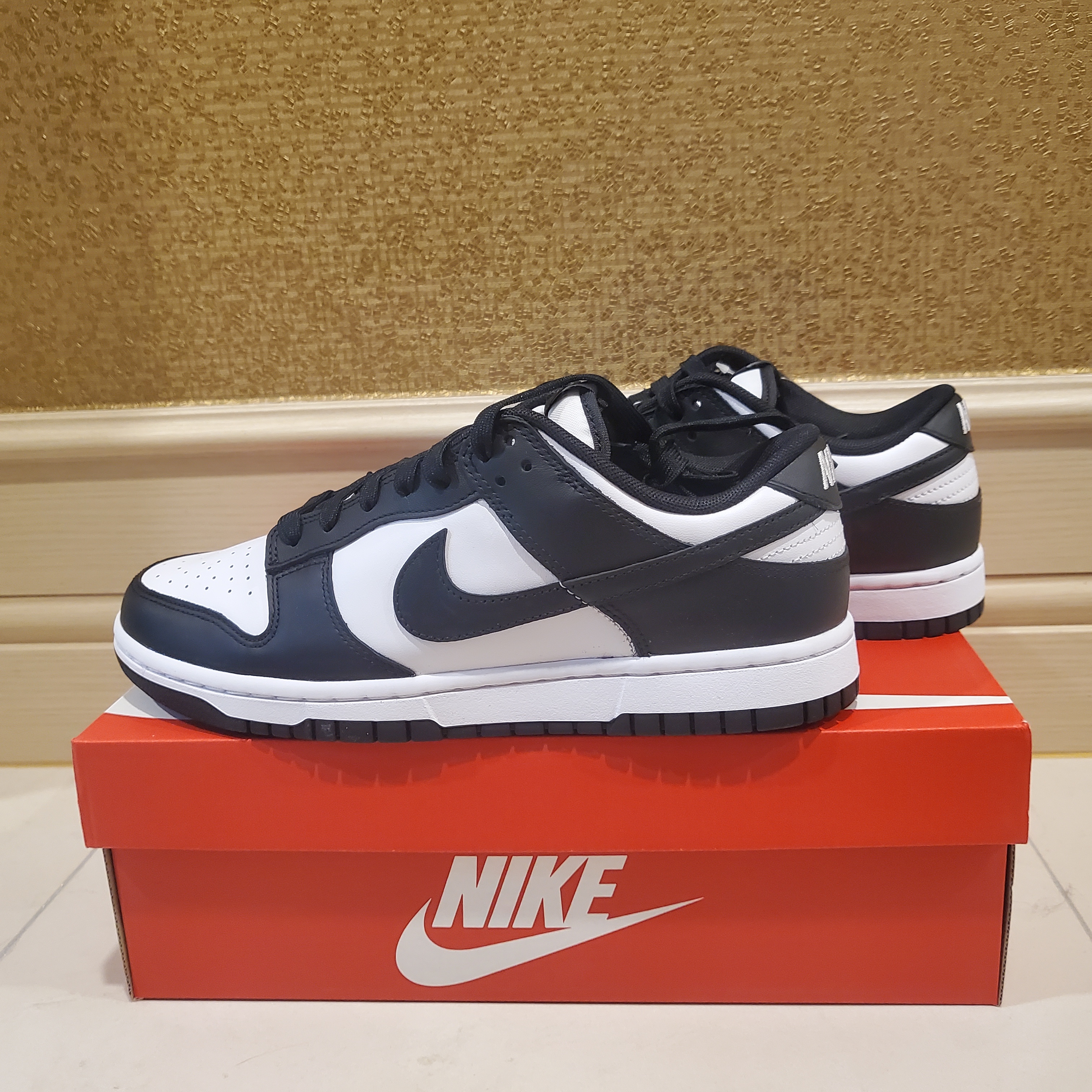 Nike Dunk Low Retro Black 착용 스타일