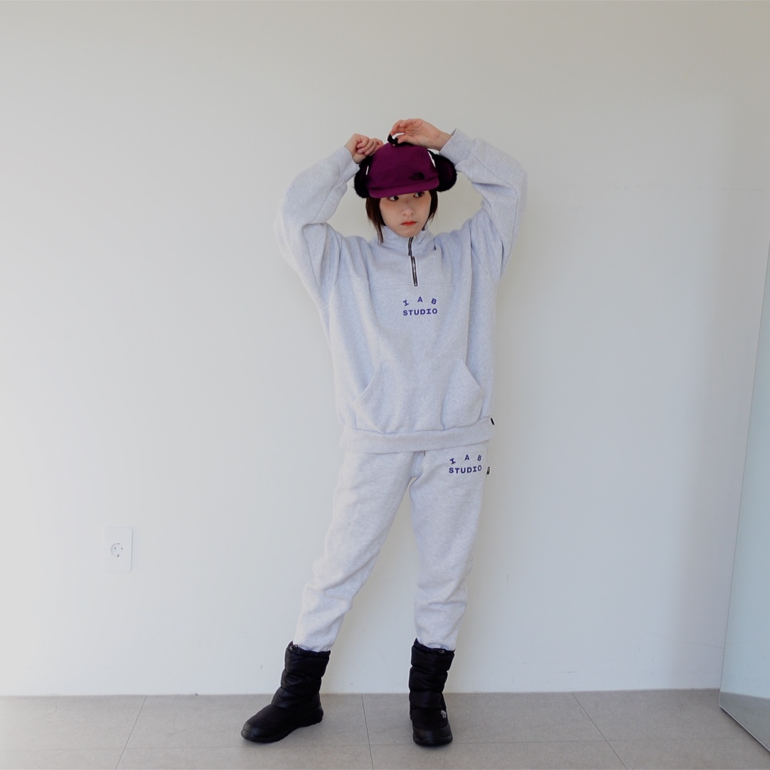 IAB Studio Half Zip Pullover Light Gray, IAB Studio Sweatpants Light Gray - 19FW 착용 스타일 - 3