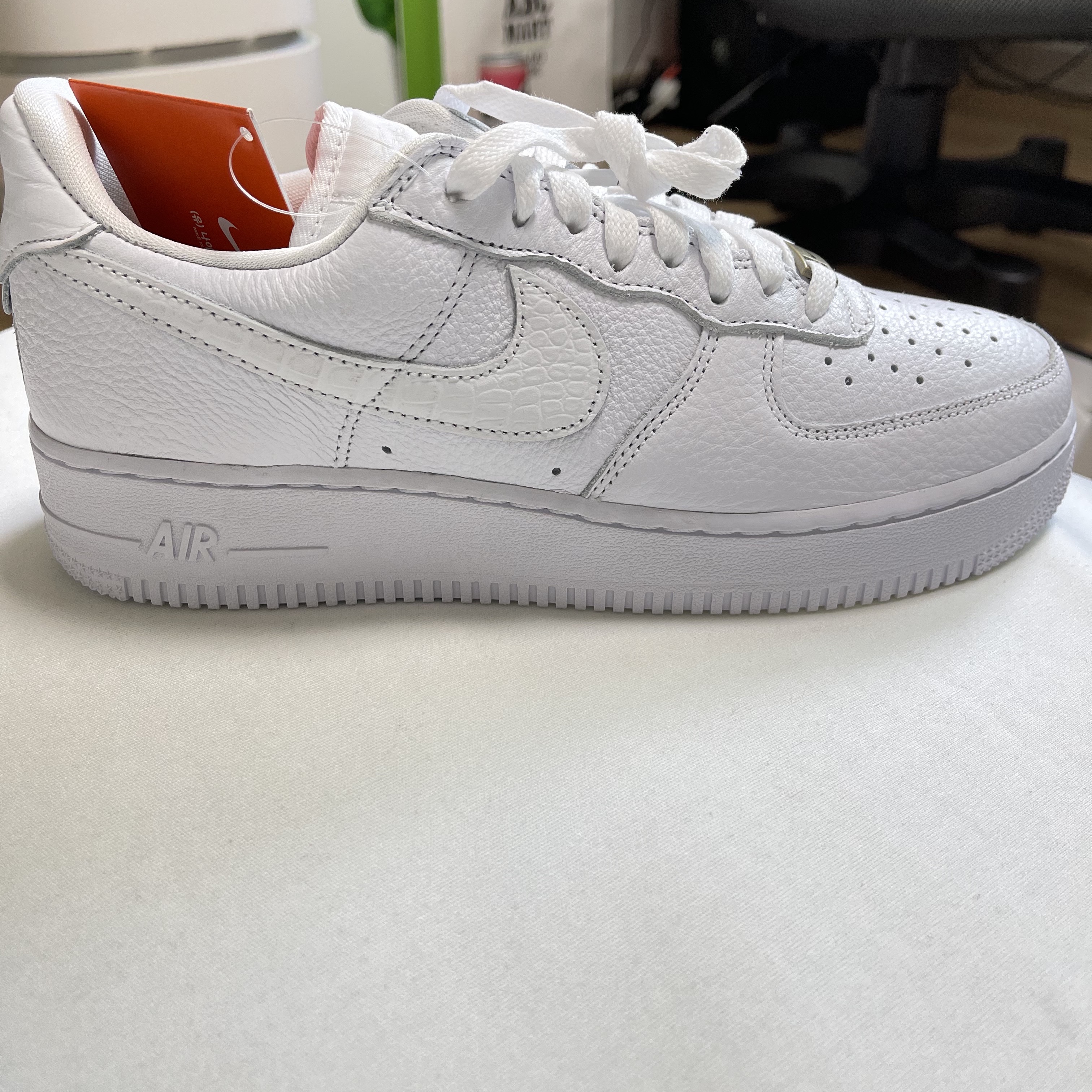 Nike Air Force 1 '07 Craft Triple White 착용 스타일 - 1