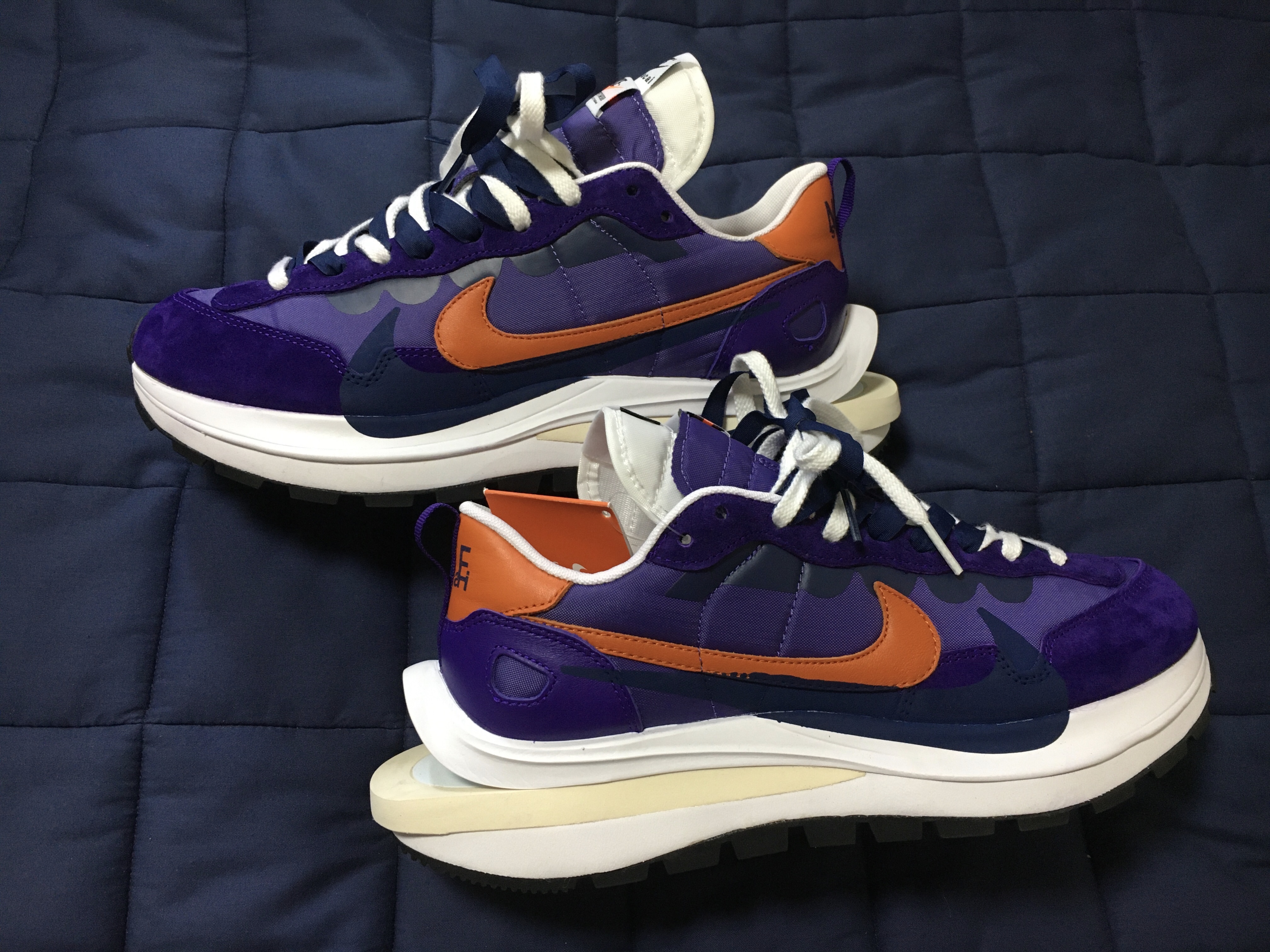 Nike x Sacai VaporWaffle Dark Iris 착용 스타일
