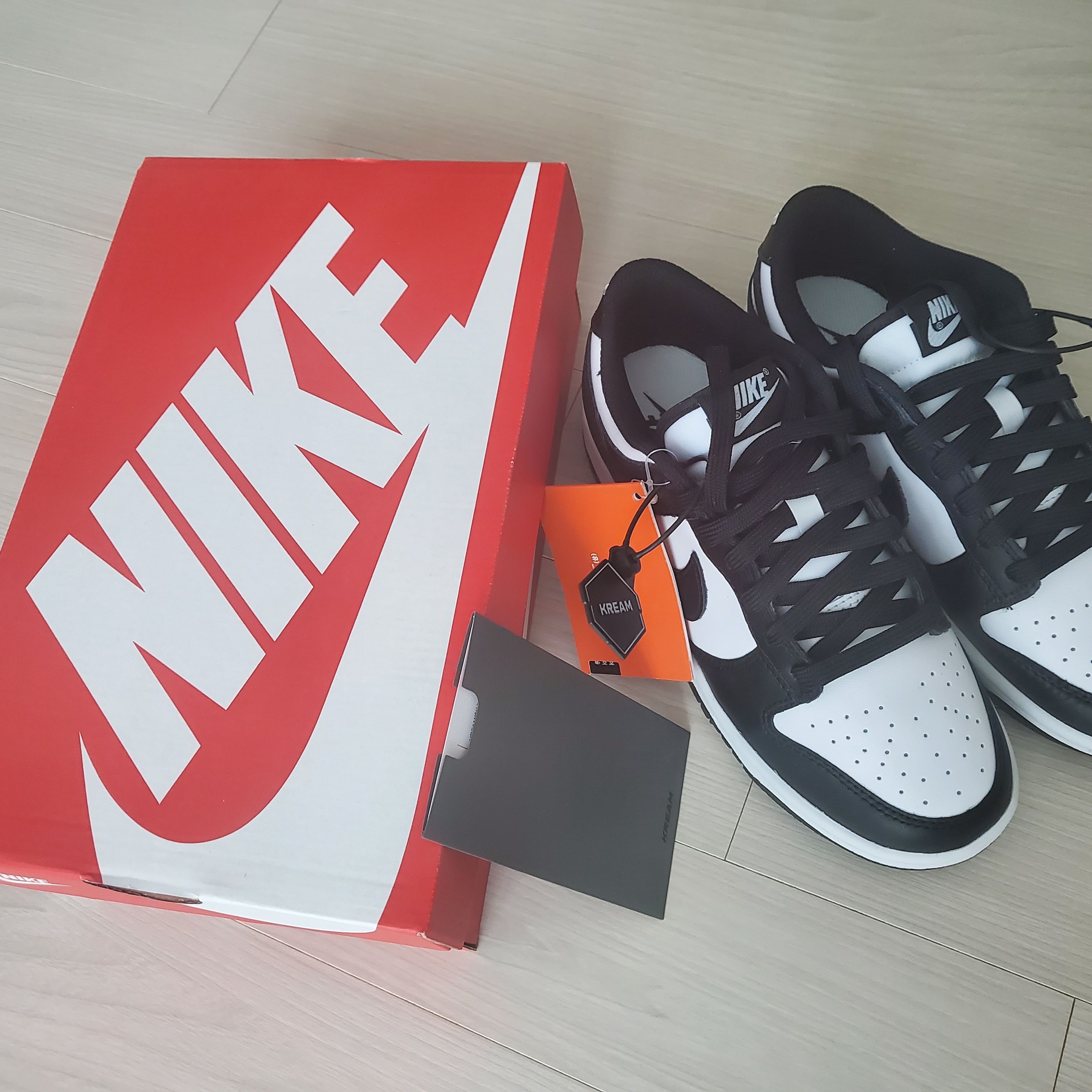 (W) Nike Dunk Low Black 착용 스타일