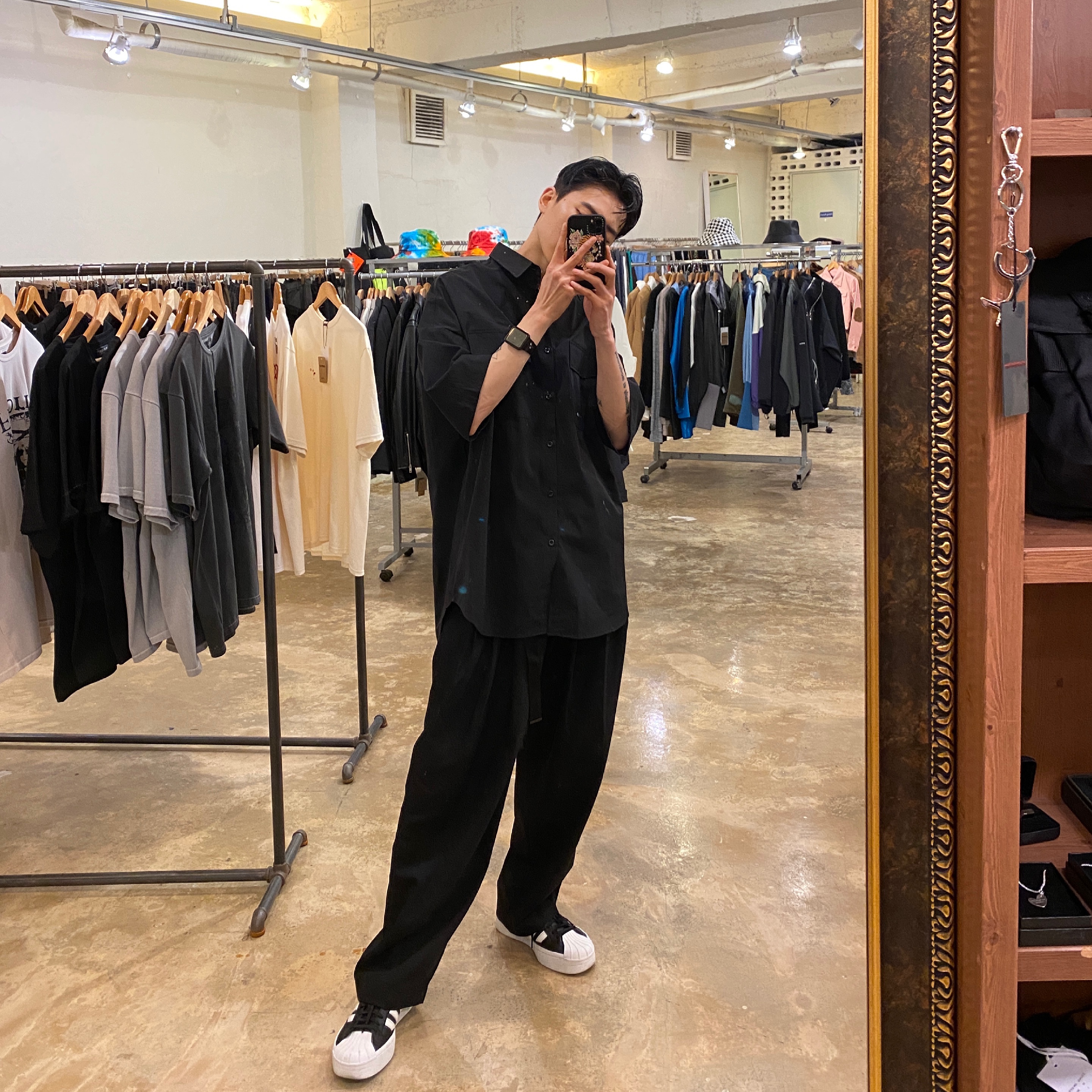 Y-3 Yohji Star Black White 착용 스타일