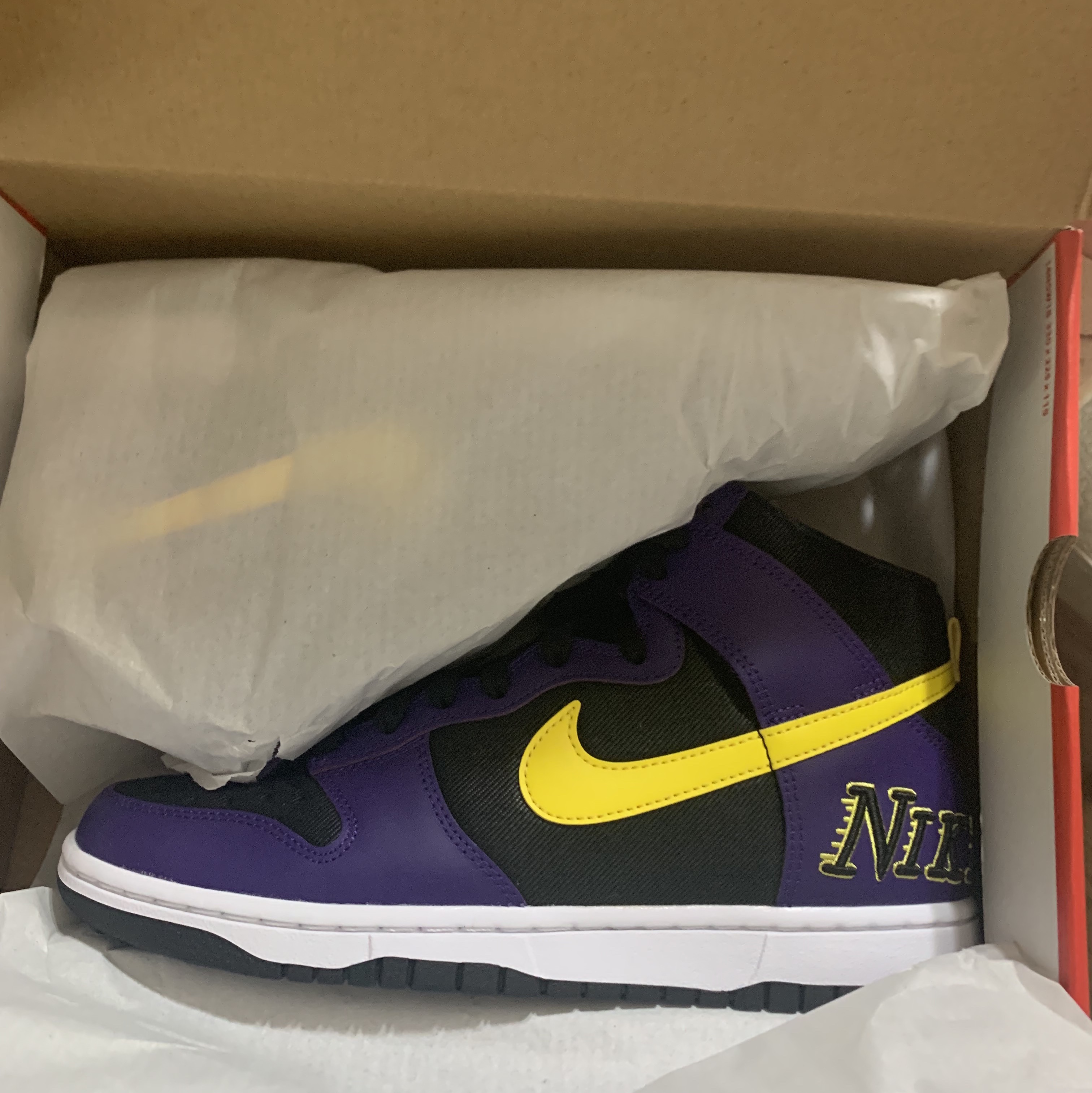 Nike Dunk High PRM EMB Court Purple 착용 스타일