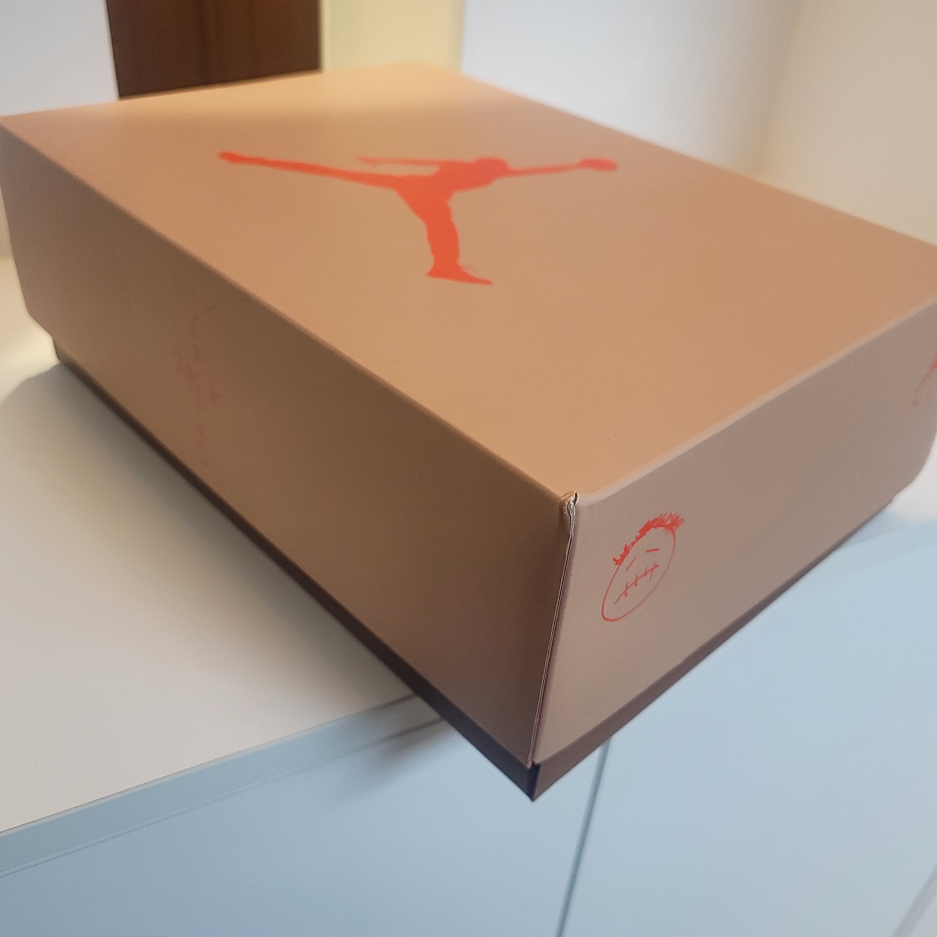 Jordan 6 x Travis Scott Retro SP British Khaki, (W) Nike Dunk Low SE Flip 착용 스타일 - 2