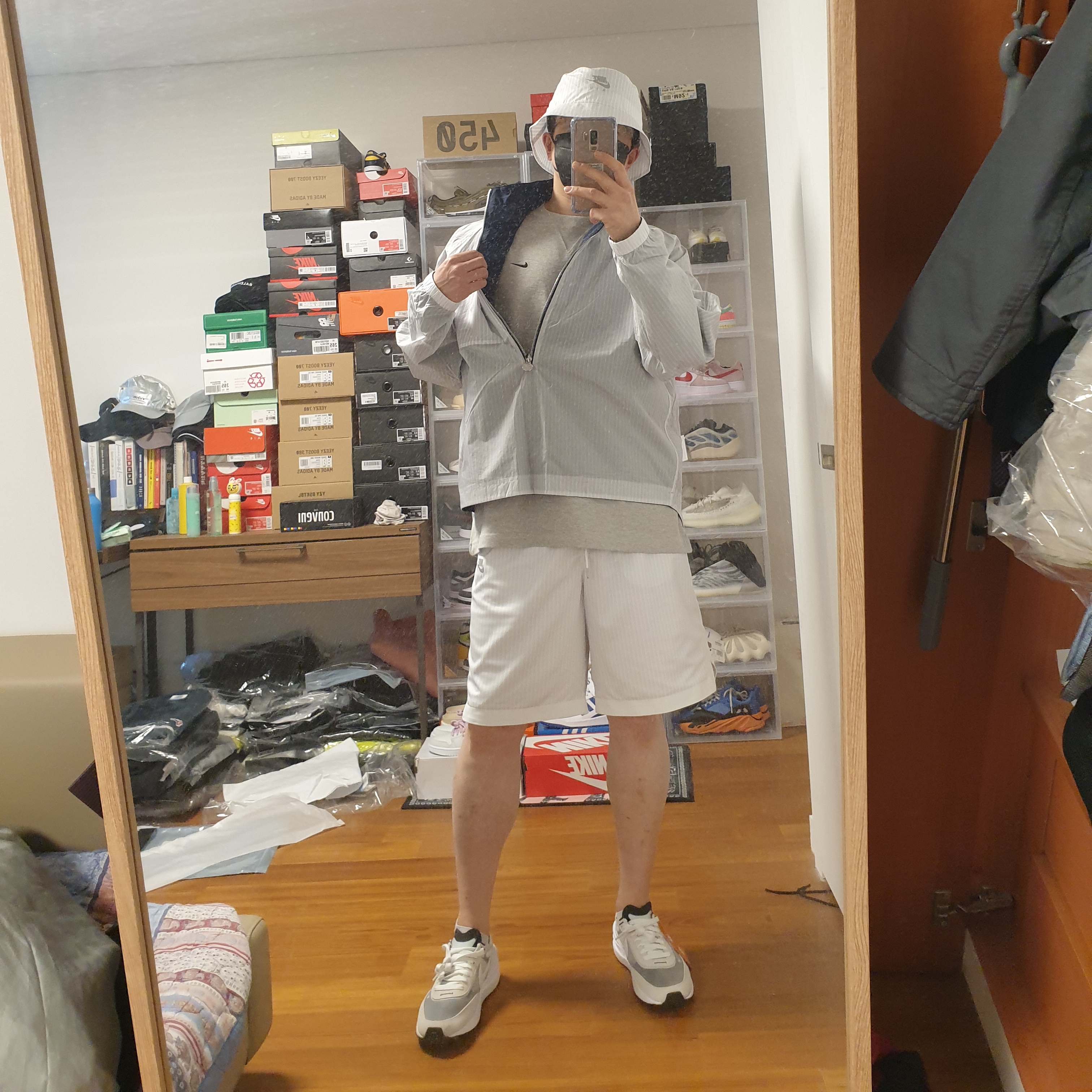 Nike x Kim Jones Reversible Wind Breaker Navy - US/EU, Nike x Kim Jones Bucket Hat White 착용 스타일 - 3