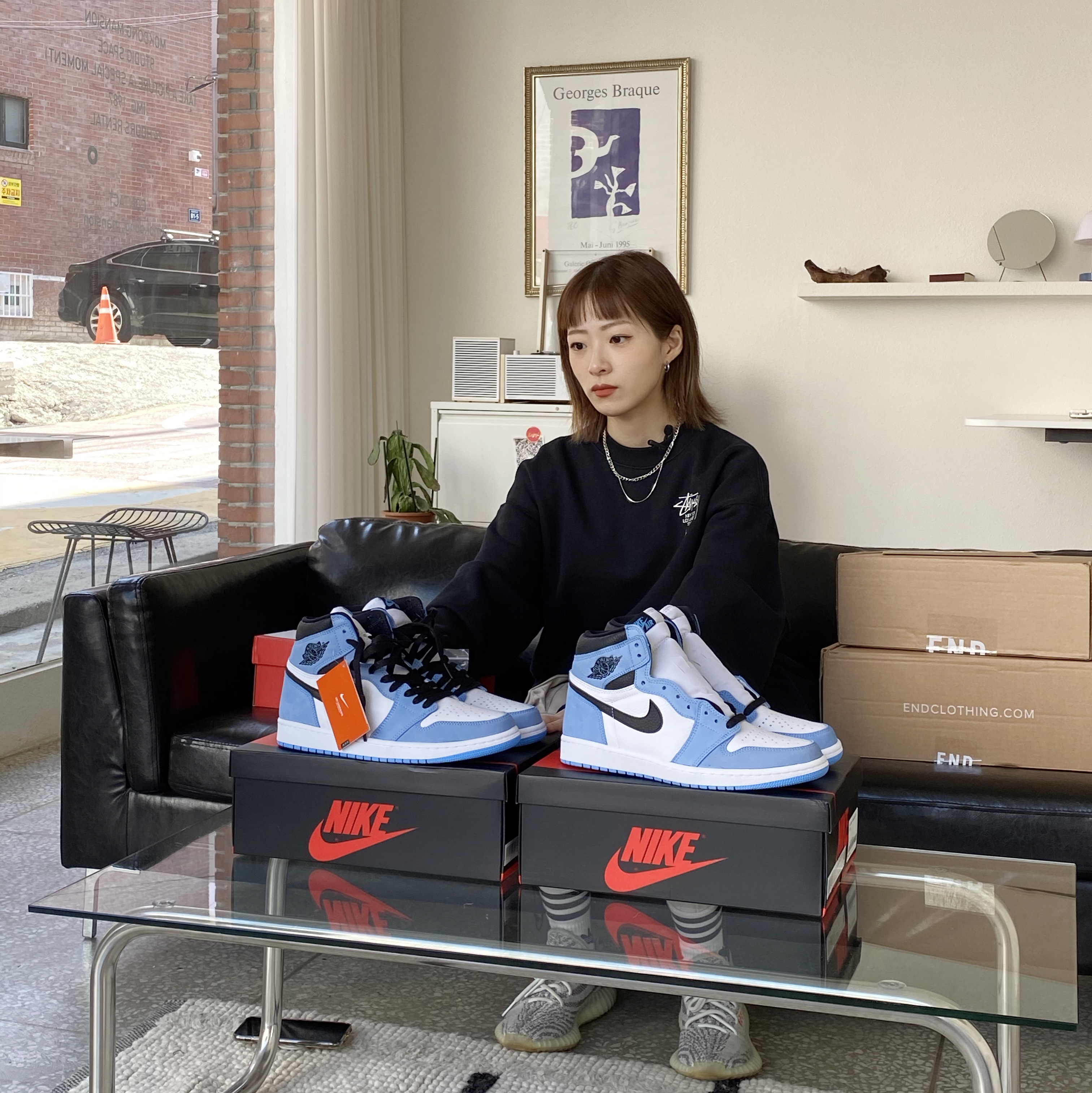 Jordan 1 Retro High OG University Blue, Nike x Stussy NRG ZR Fleece Crewneck Black - Asia 착용 스타일