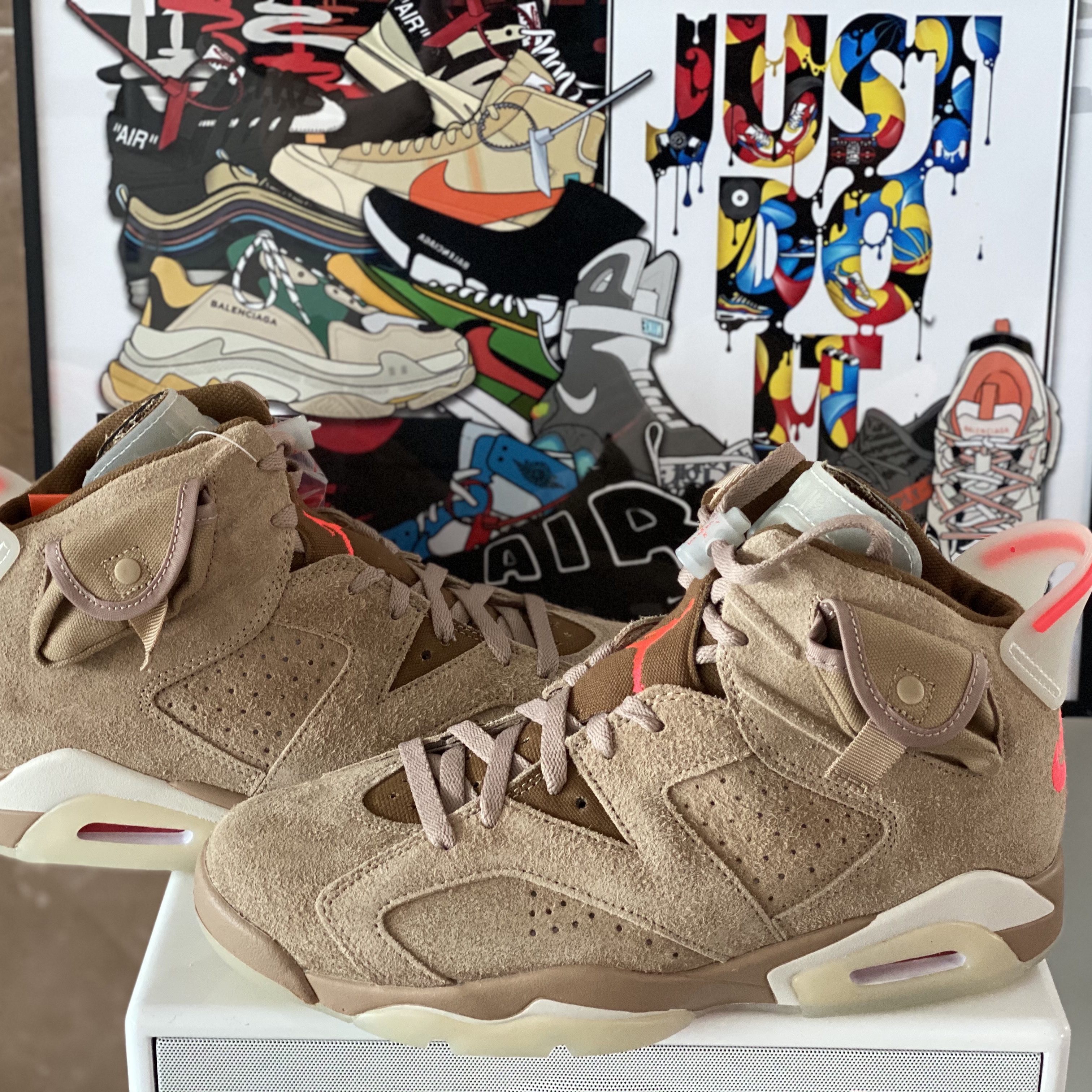 Jordan 6 x Travis Scott Retro SP British Khaki 착용 스타일 - 3