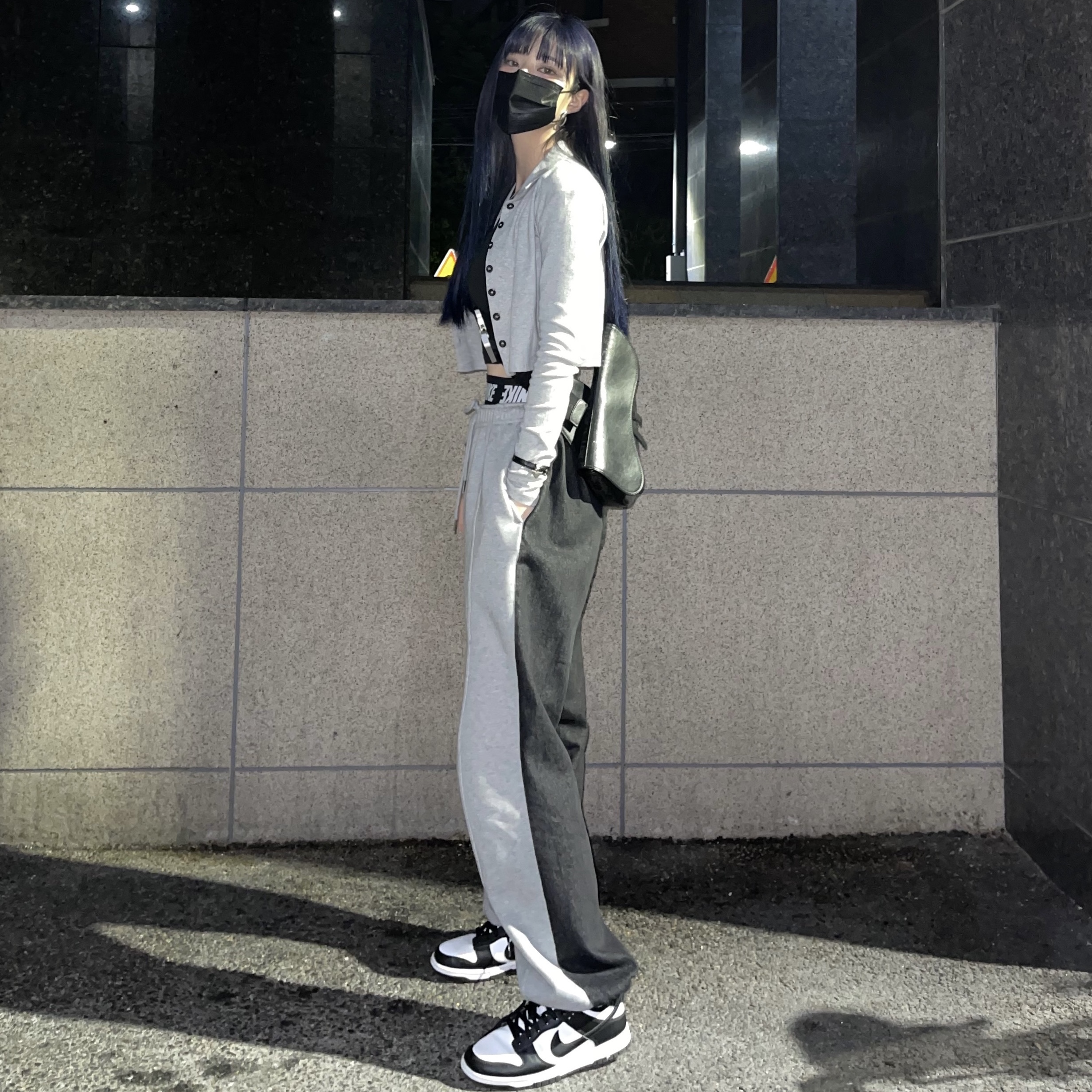 (W) Nike Dunk Low Black 착용 스타일 - 2