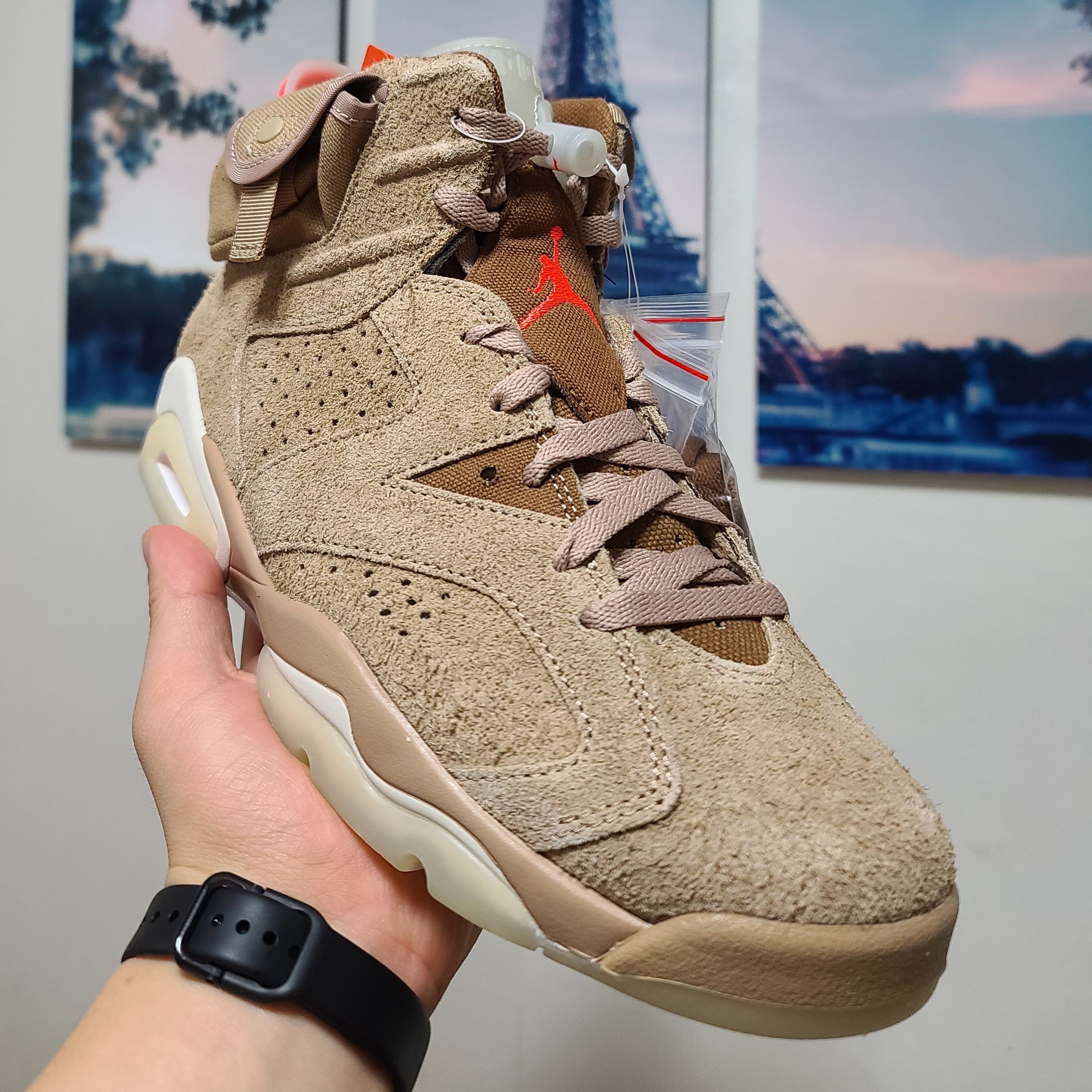 Jordan 6 x Travis Scott Retro SP British Khaki 착용 스타일 - 4