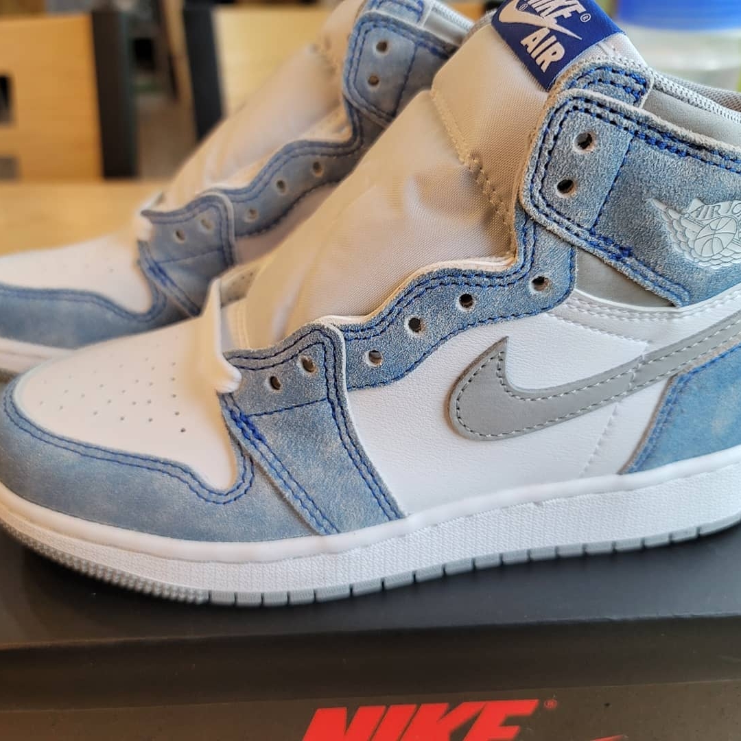 (GS) Jordan 1 Retro High OG Hyper Royal 착용 스타일 - 4