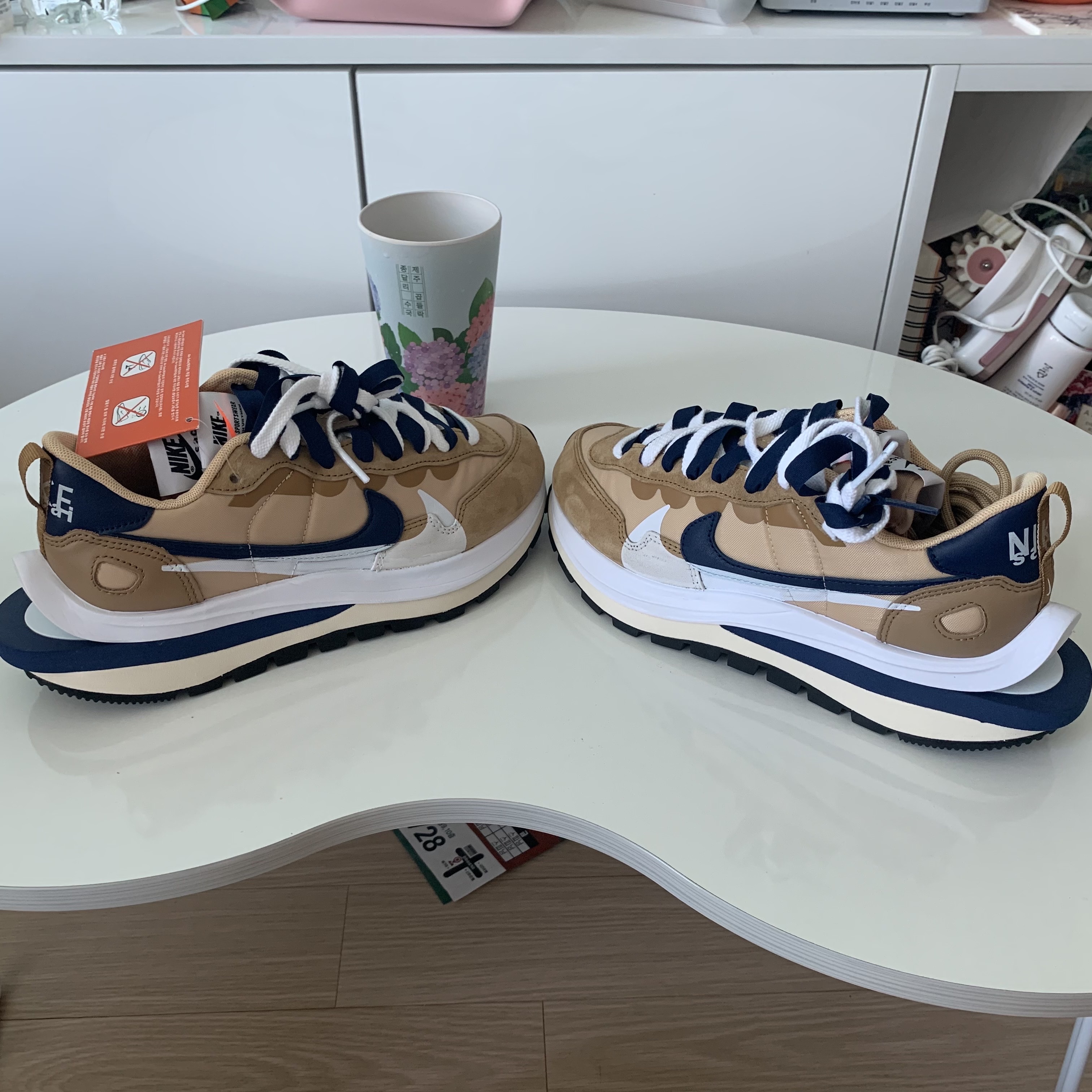Nike x Sacai VaporWaffle Sesame and Blue Void 착용 스타일 - 2