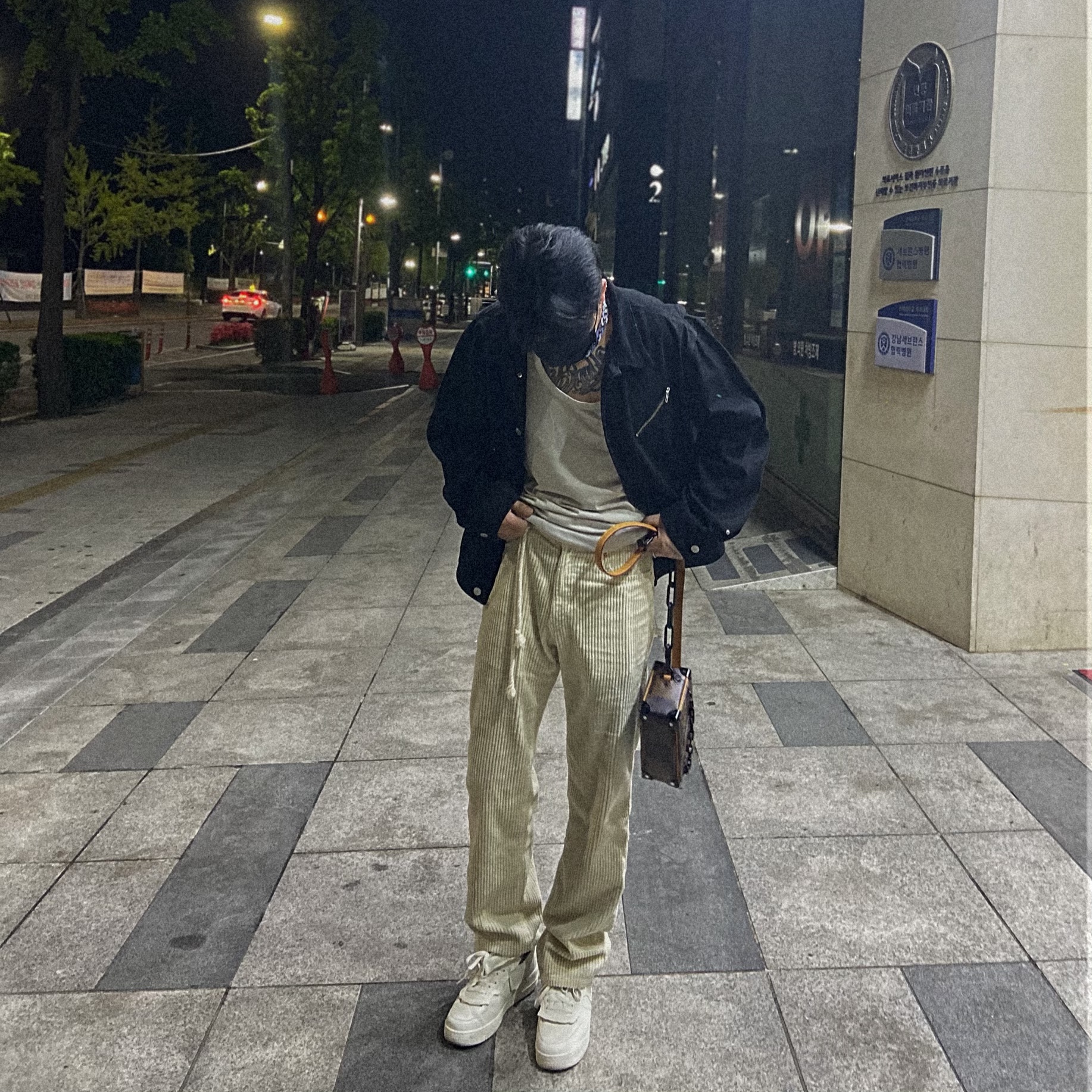 Nike x Comme des Garcons Homme Plus Air Force Mid White 착용 스타일 - 3