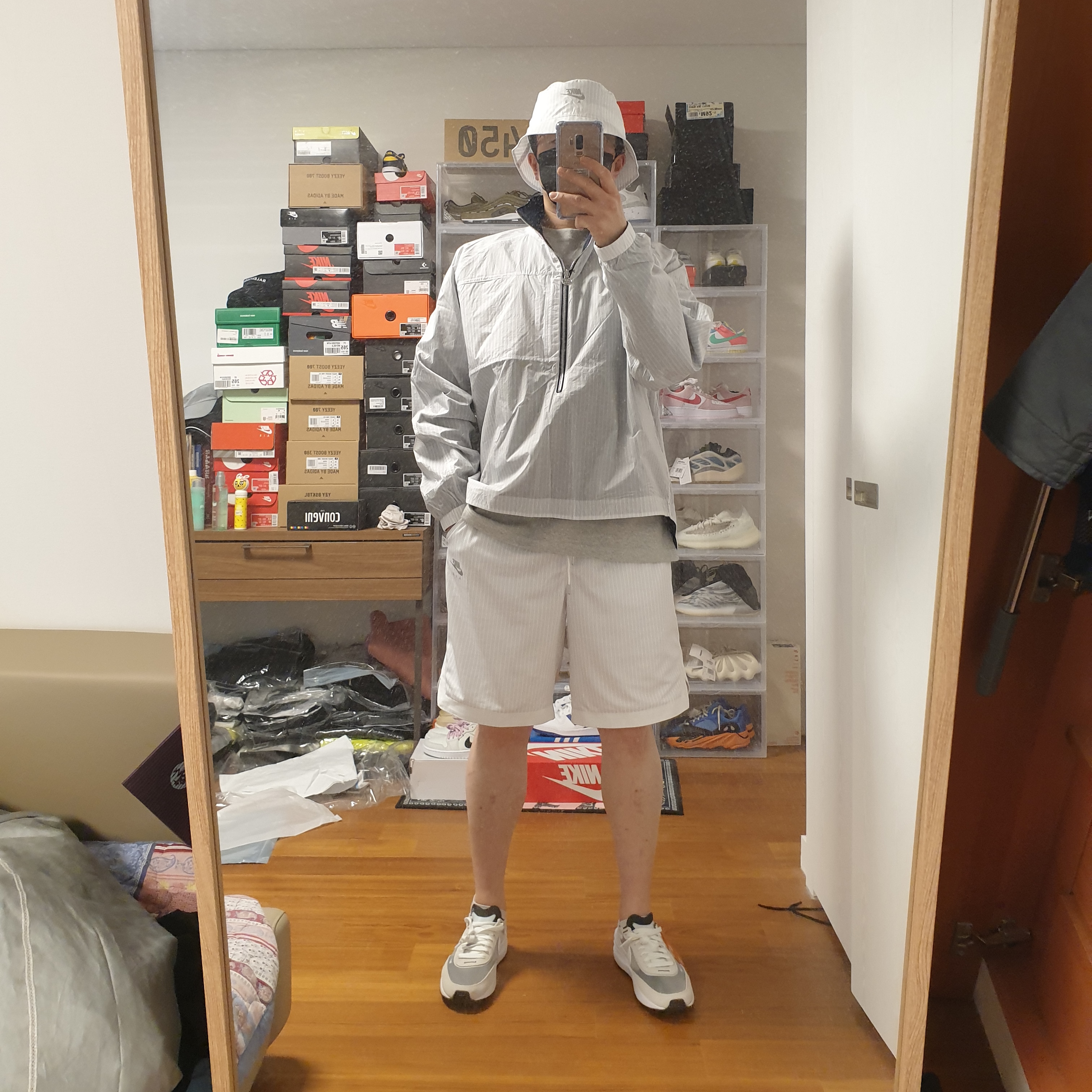 Nike x Kim Jones Reversible Wind Breaker Navy - US/EU, Nike x Kim Jones Bucket Hat White 착용 스타일 - 2