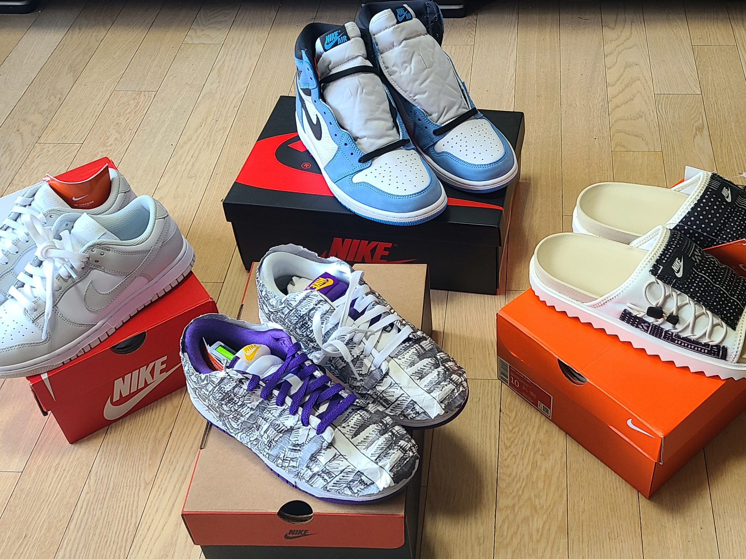(W) Nike Dunk Low SE Flip, Jordan 1 Retro High OG University Blue 착용 스타일