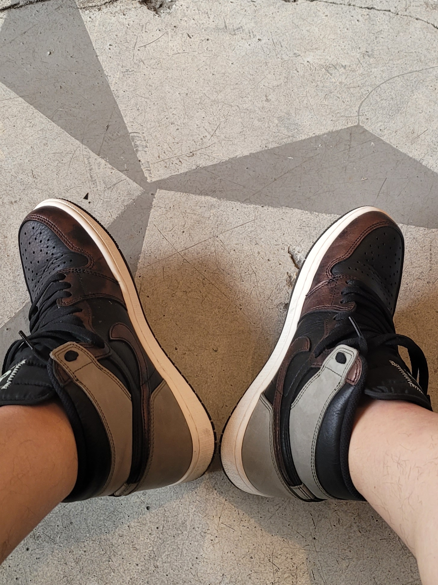 Converse x Kim Jones Chuck 70 Utility Wave High Natural Ivory, Jordan 1 Retro High OG Rust Shadow 착용 스타일 - 3