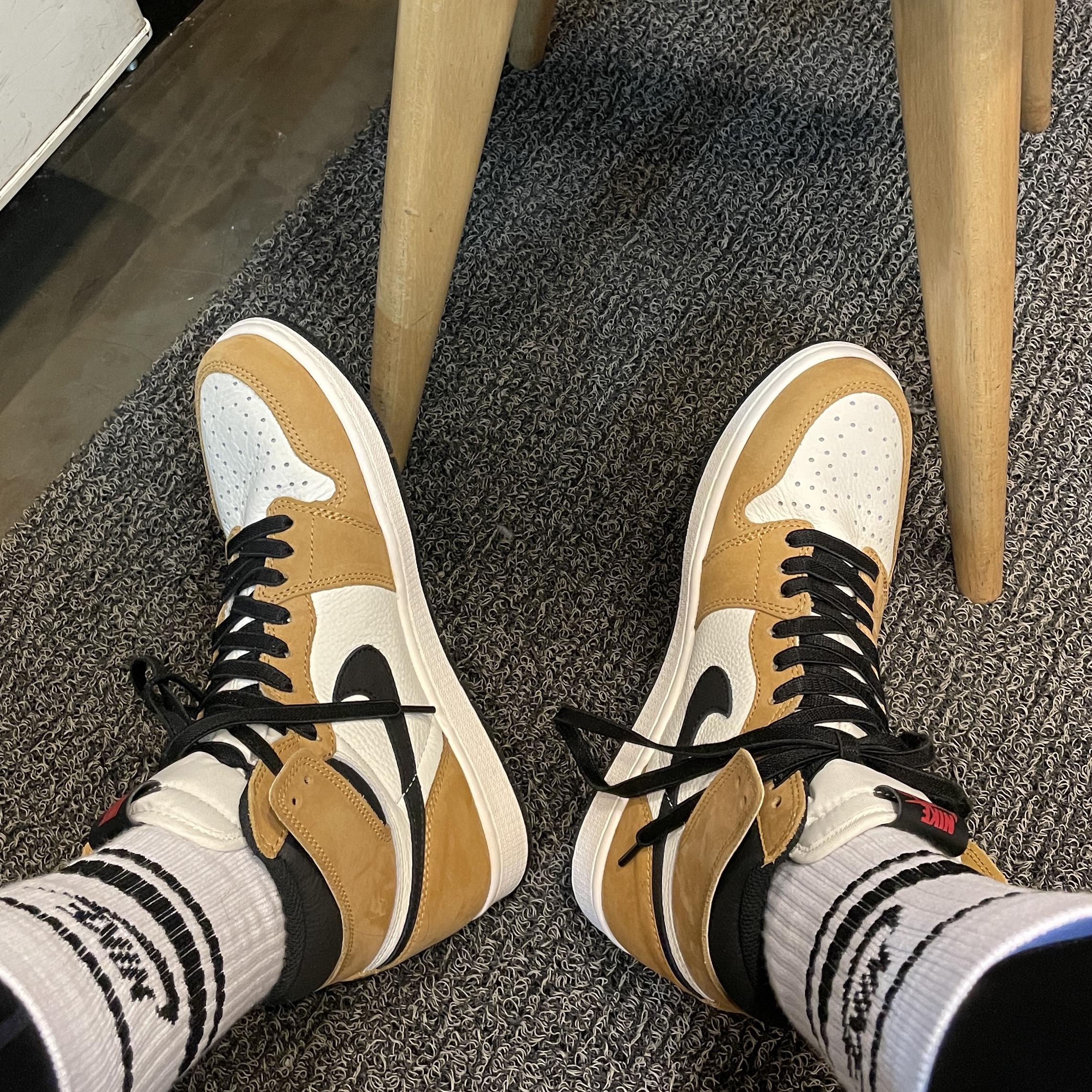 Jordan 1 Retro High Rookie of the Year 착용 스타일 - 3