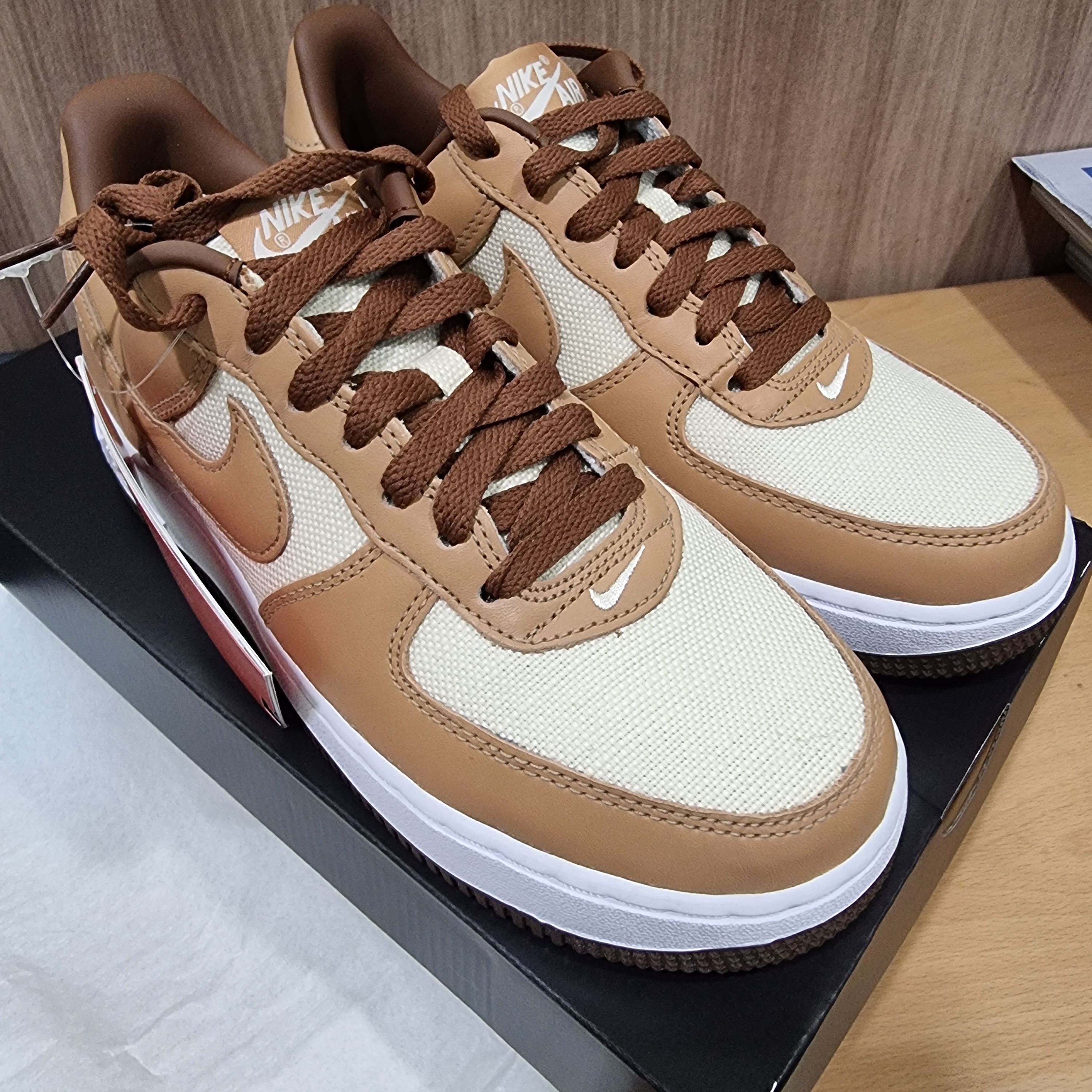 Nike Air Force 1 Low QS Acorn 2021 착용 스타일