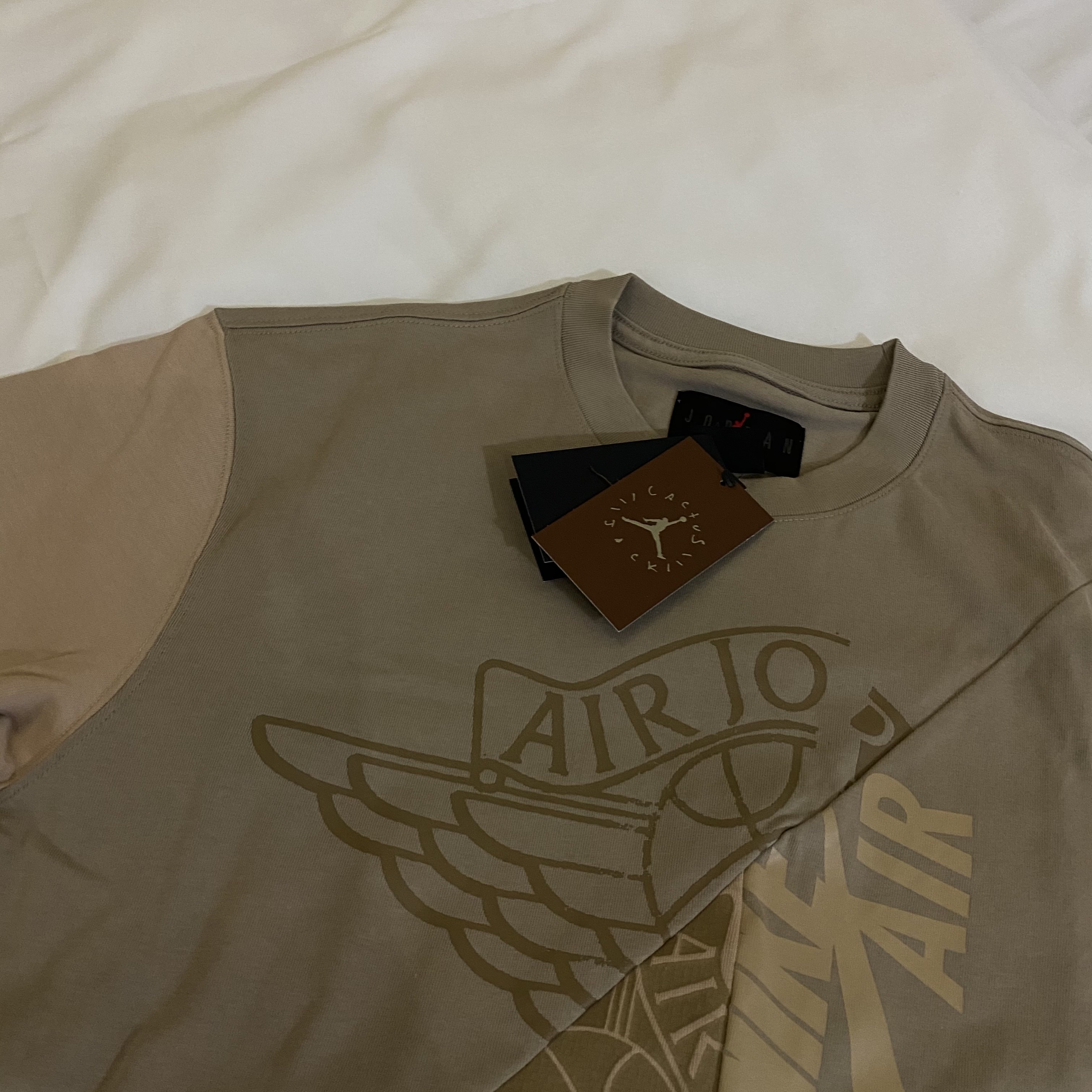 Jordan x Travis Scott S/S Top - Asia 착용 스타일 - 1