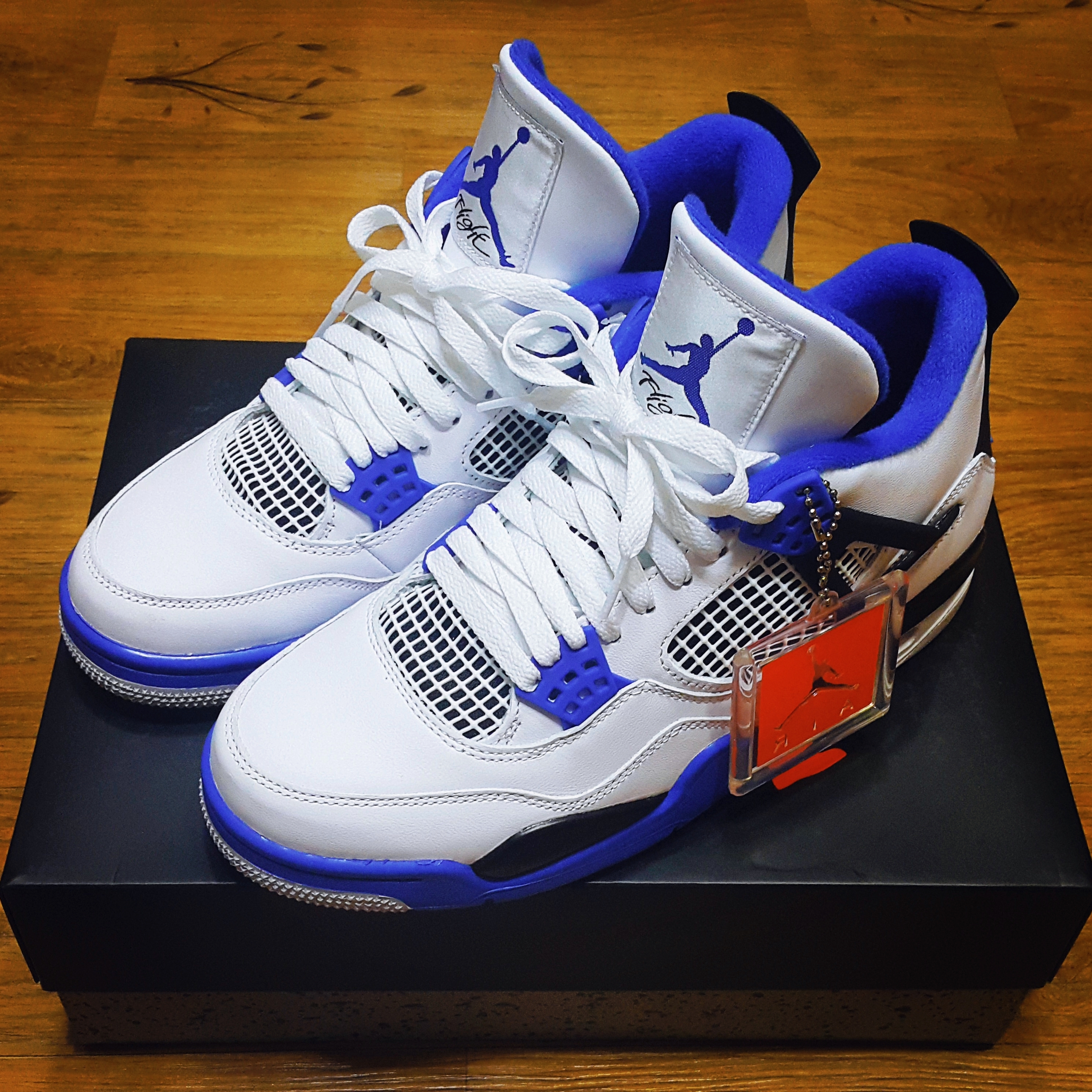 Jordan 4 Retro Motorsports 2017 착용 스타일