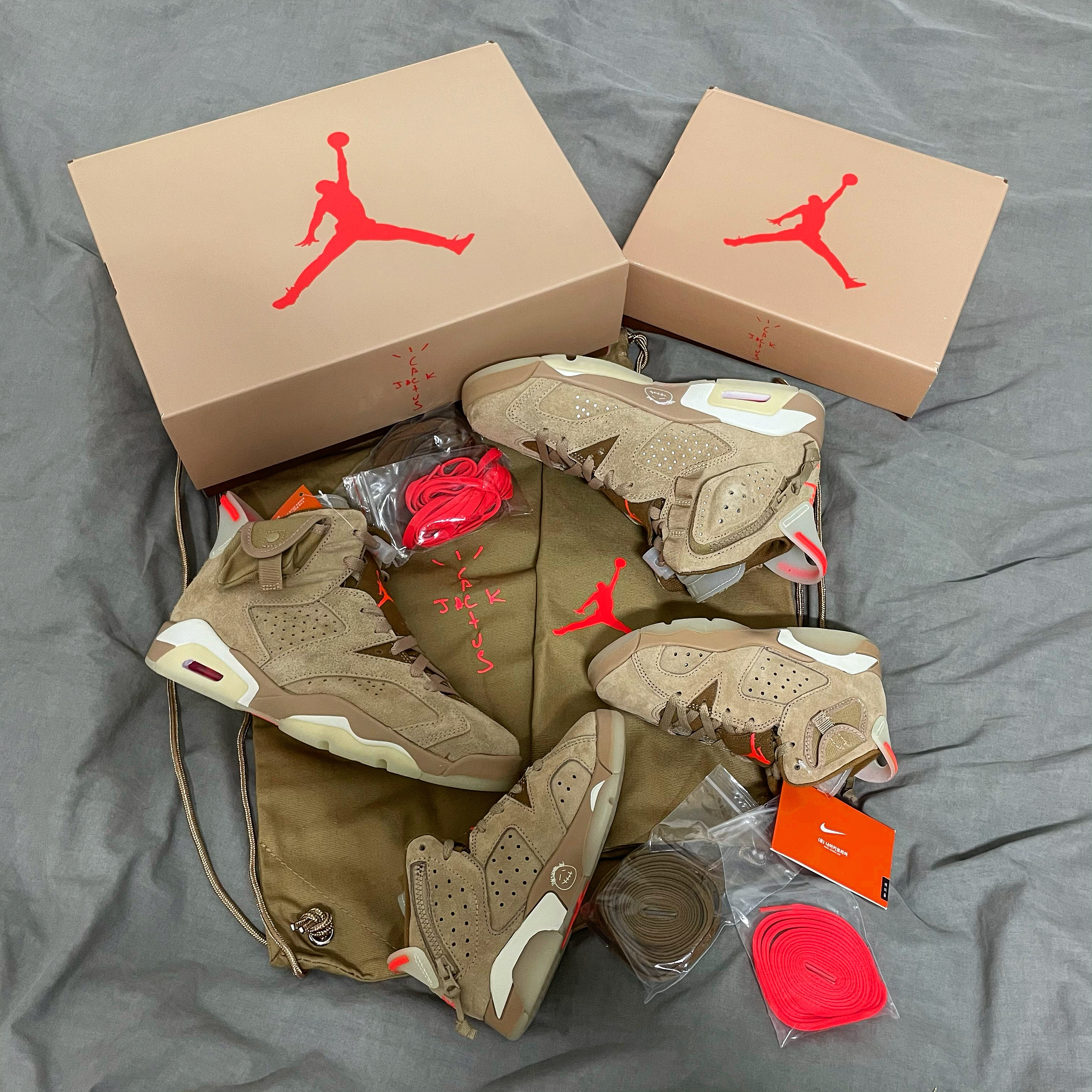 Jordan 6 x Travis Scott Retro SP British Khaki, (PS) Jordan 6 x Travis Scott Retro SP British Khaki 착용 스타일