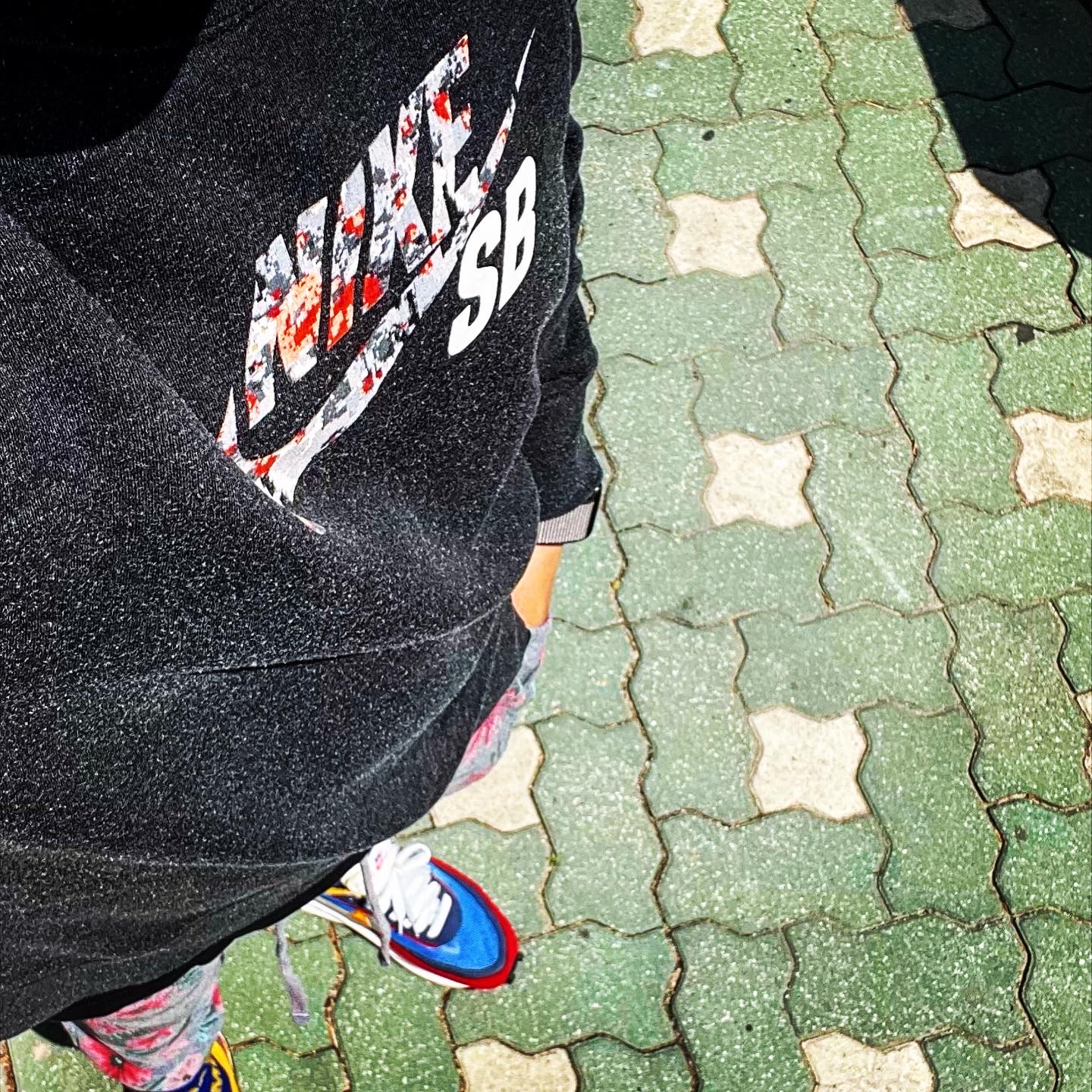 Nike x Sacai LDWaffle Blue Multi, Nike x Sacai VaporWaffle Sesame and Blue Void 착용 스타일 - 1