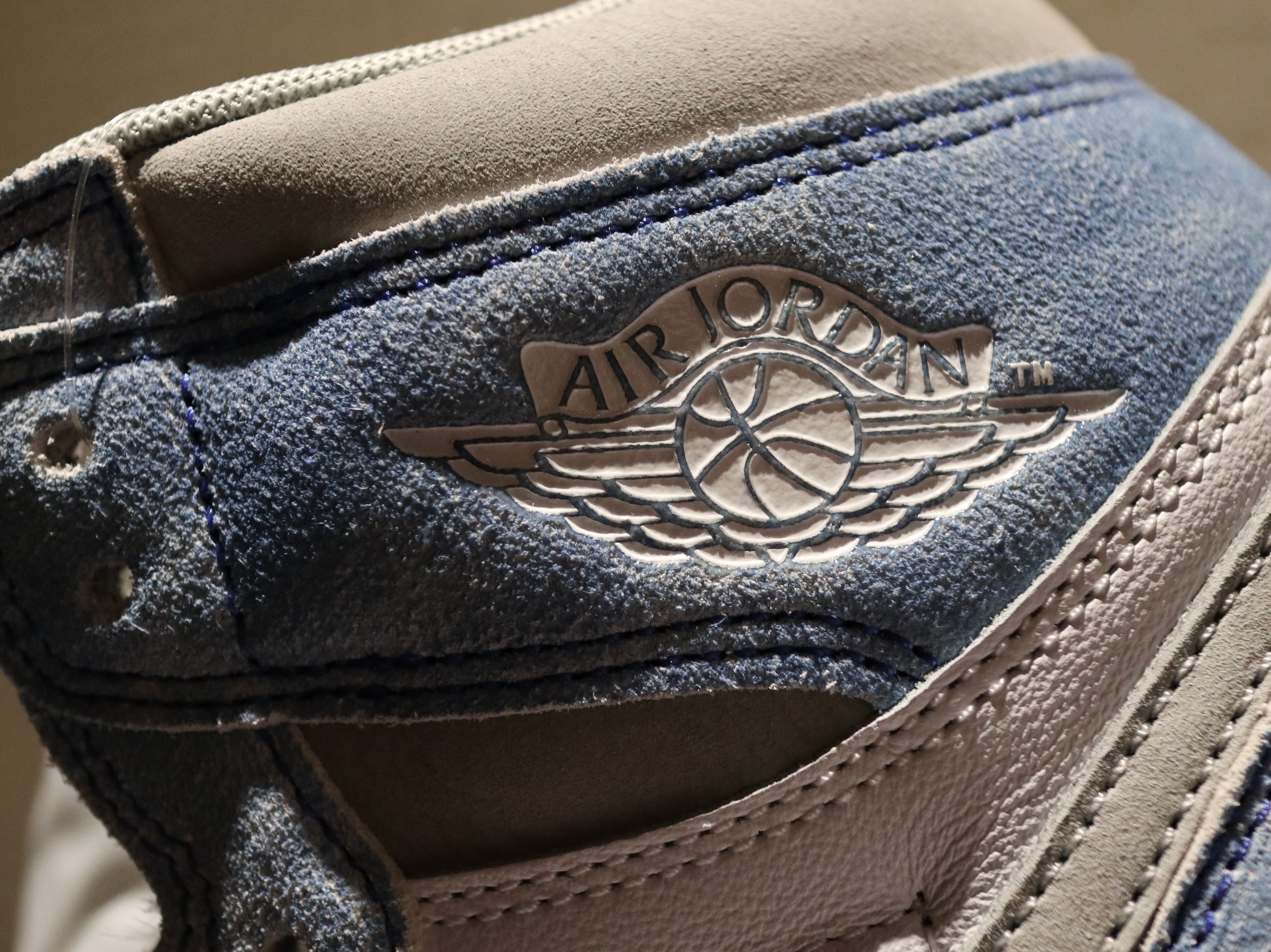 Jordan 1 Retro High OG Hyper Royal 착용 스타일 - 3