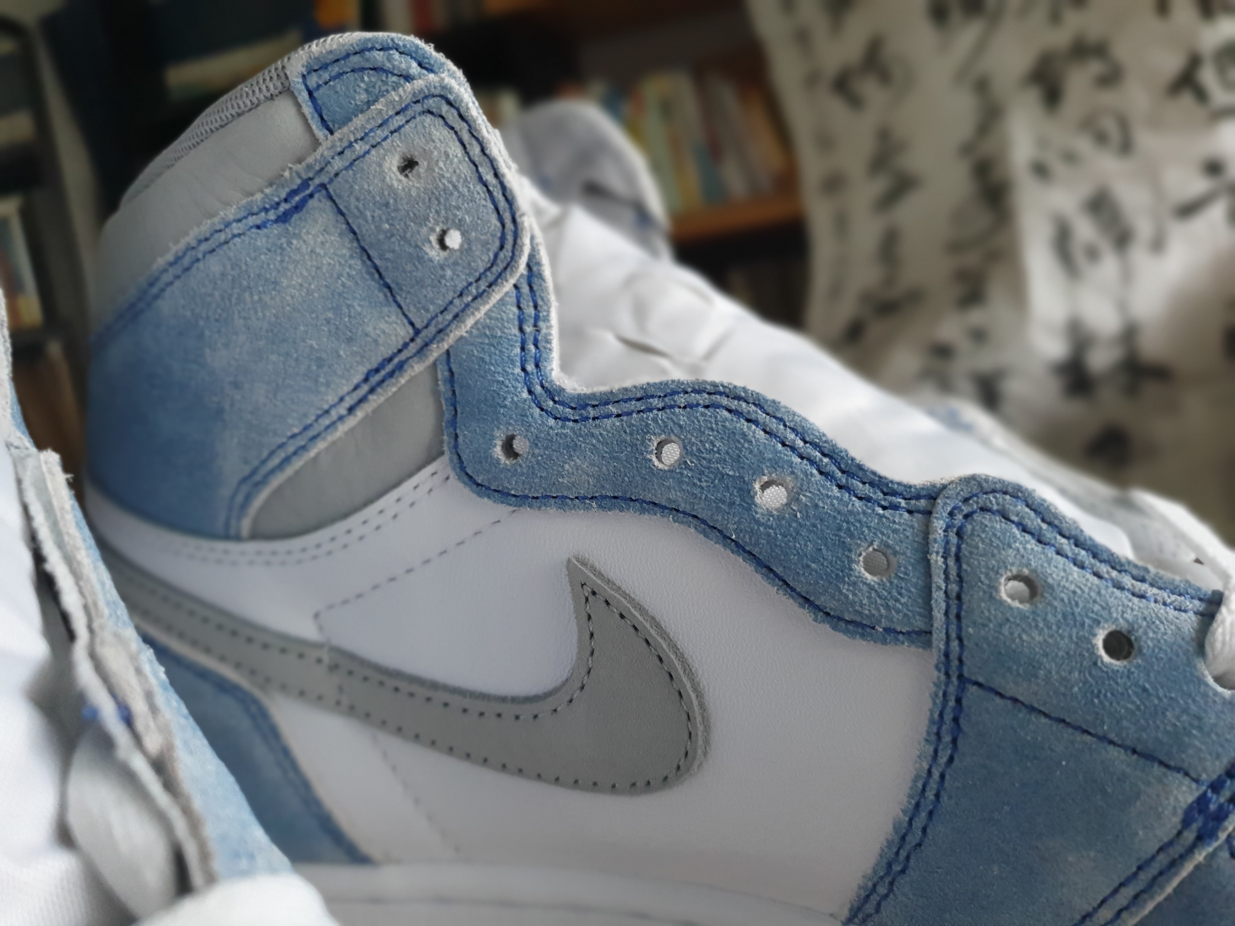 Jordan 1 Retro High OG Hyper Royal 착용 스타일 - 2