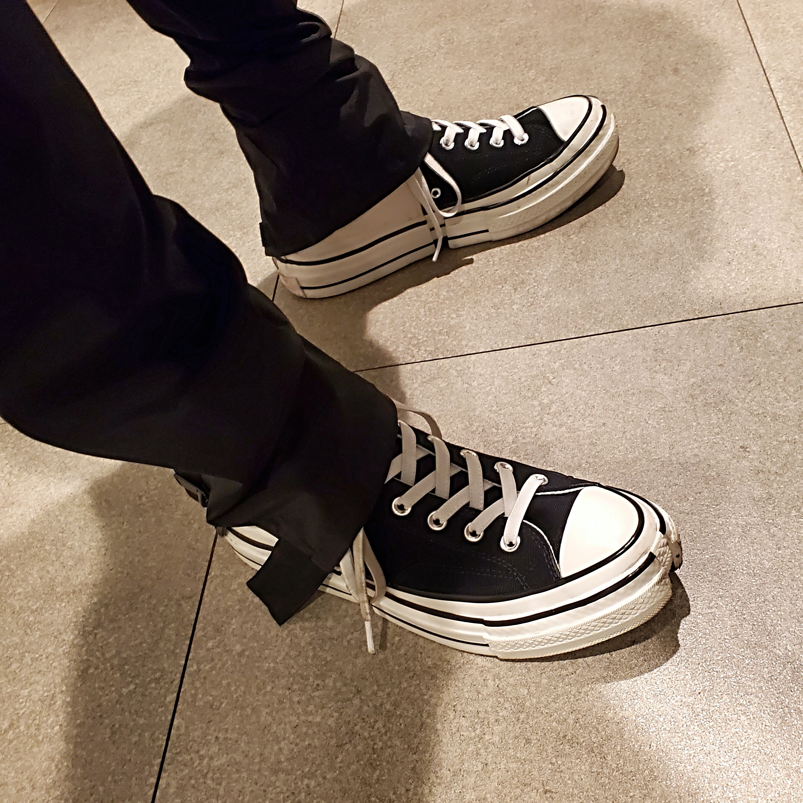 Converse x Feng Chen Wang Chuck 70 2-in-1 Natural Ivory Black 착용 스타일 - 2